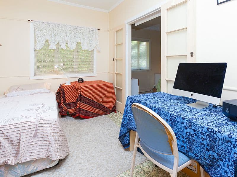 37 Waratah Avenue, Holland Park West QLD 4121, Holland Park West - Thumbnail 5