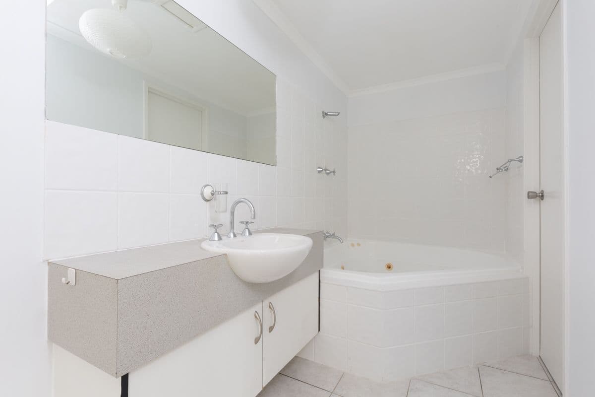 95/21 Cavenagh Street, DARWIN CITY NT 0800, Darwin City - Thumbnail 4