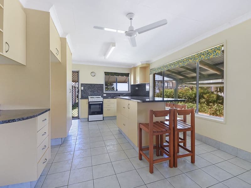 7 Phillip Street, Beachmere QLD 4510, Beachmere - Thumbnail 4