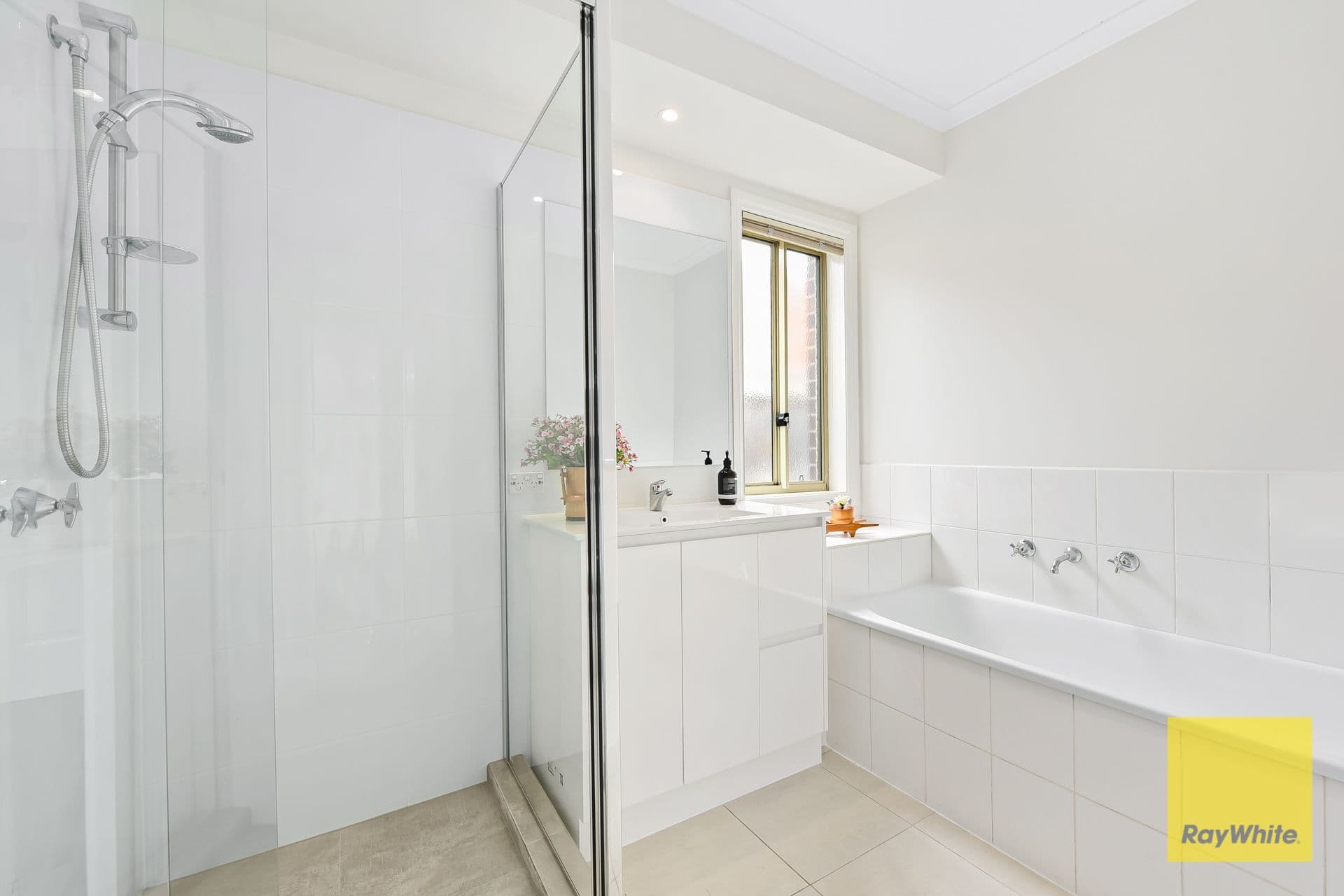 17 Burrows Avenue, Dandenong VIC 3175, Dandenong - Thumbnail 7