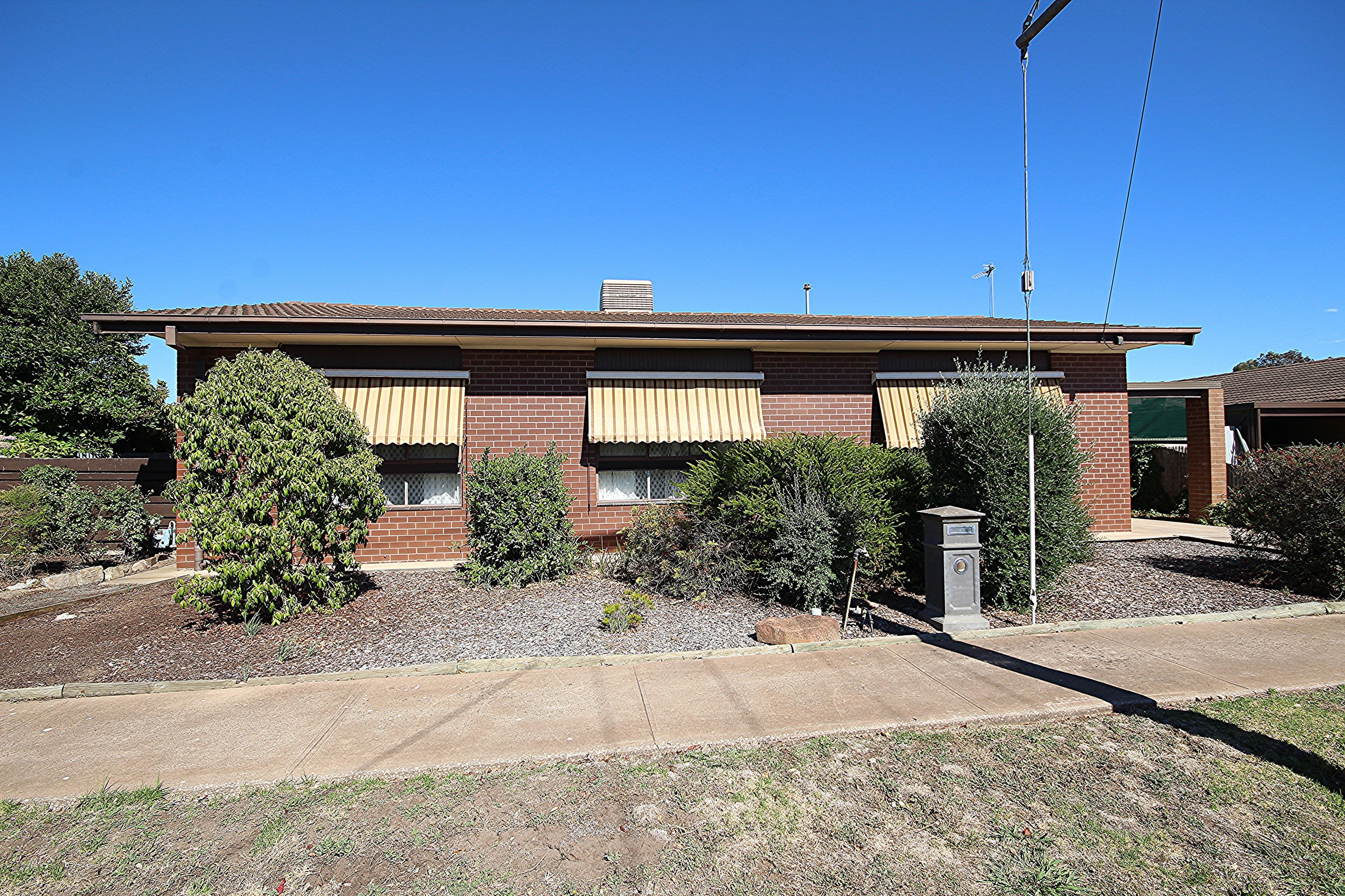 4 Carter Street, Horsham VIC 3400, Horsham - Image 1