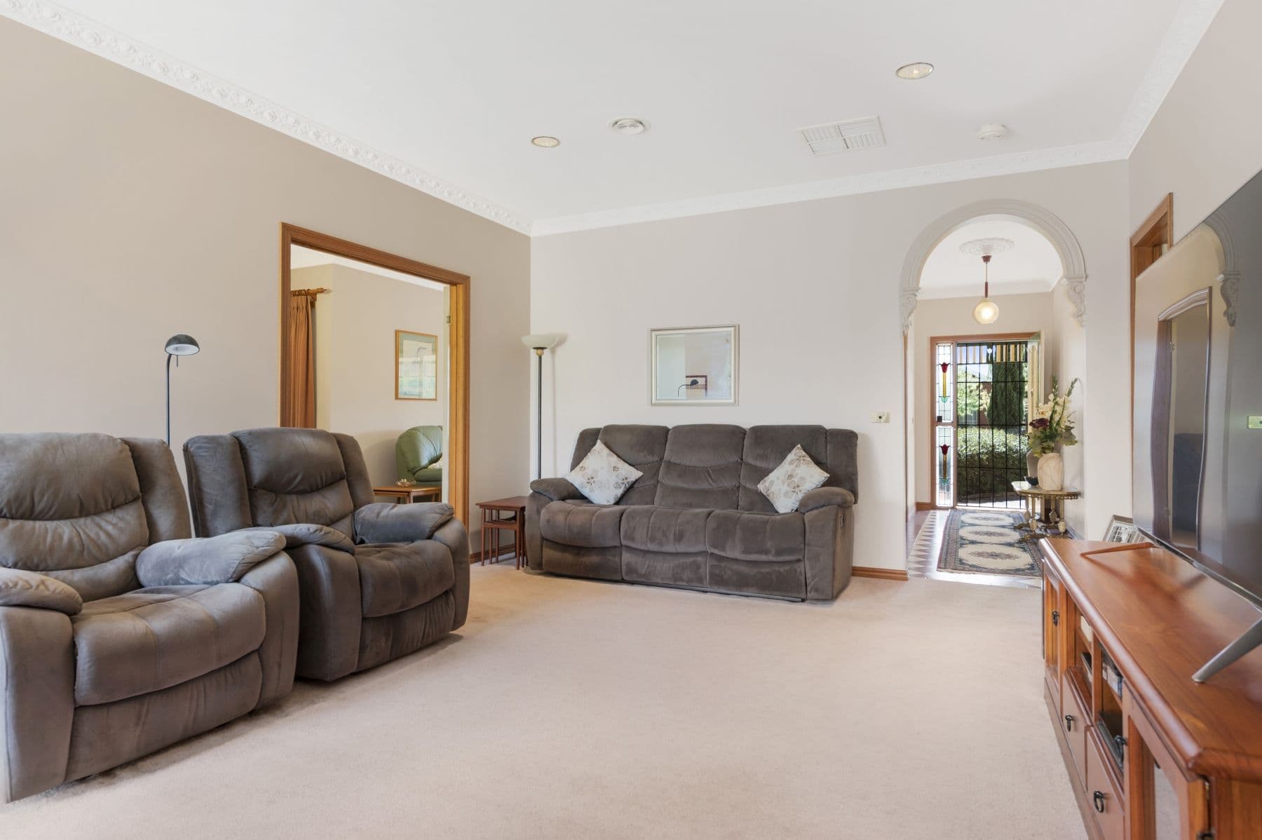 13 Robertson Drive, Alfredton  Victoria  3350, Australia, Alfredton - Thumbnail 5