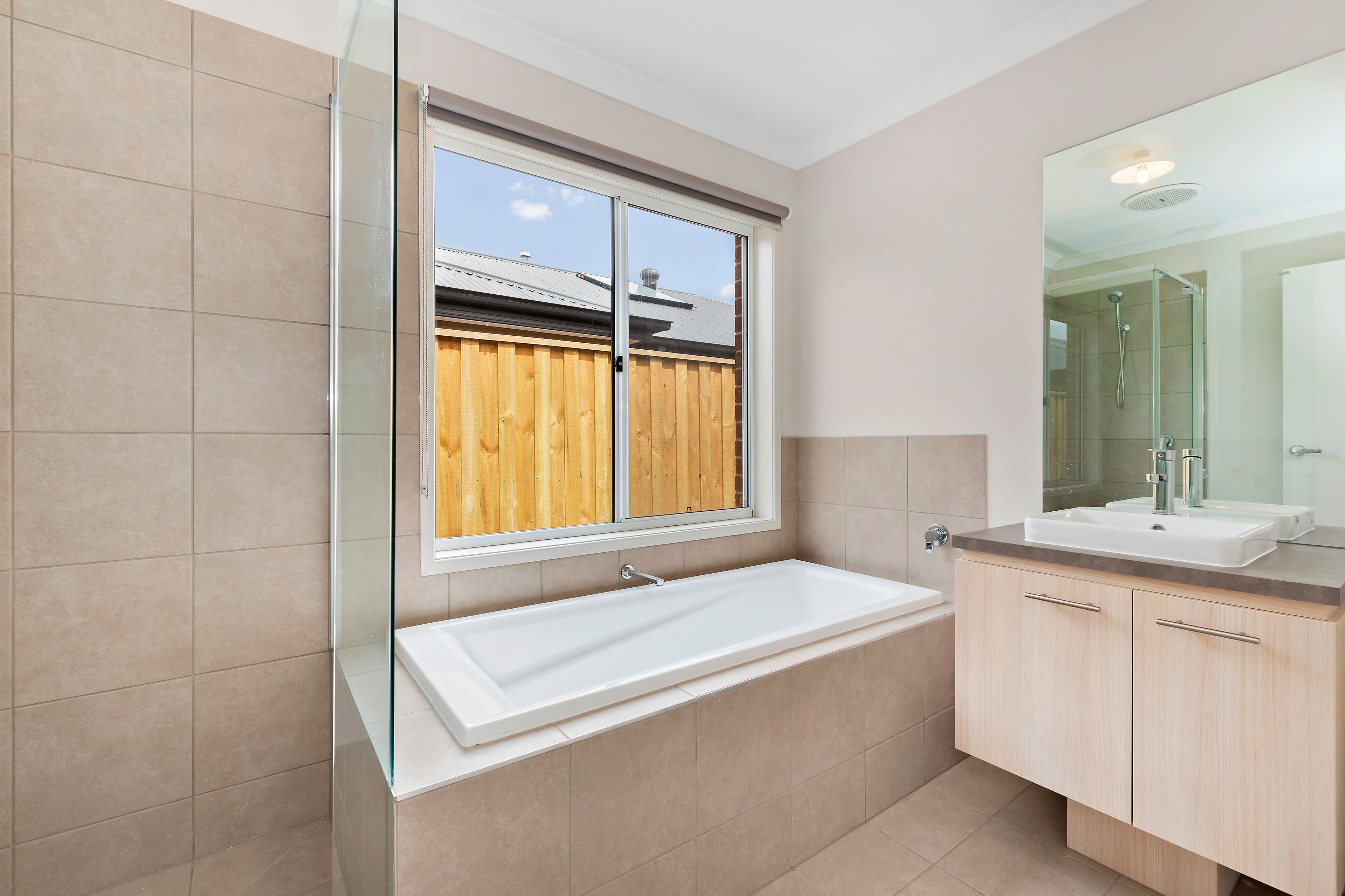 20 Wimmera Crescent, Wollert VIC 3750, Wollert - Thumbnail 2