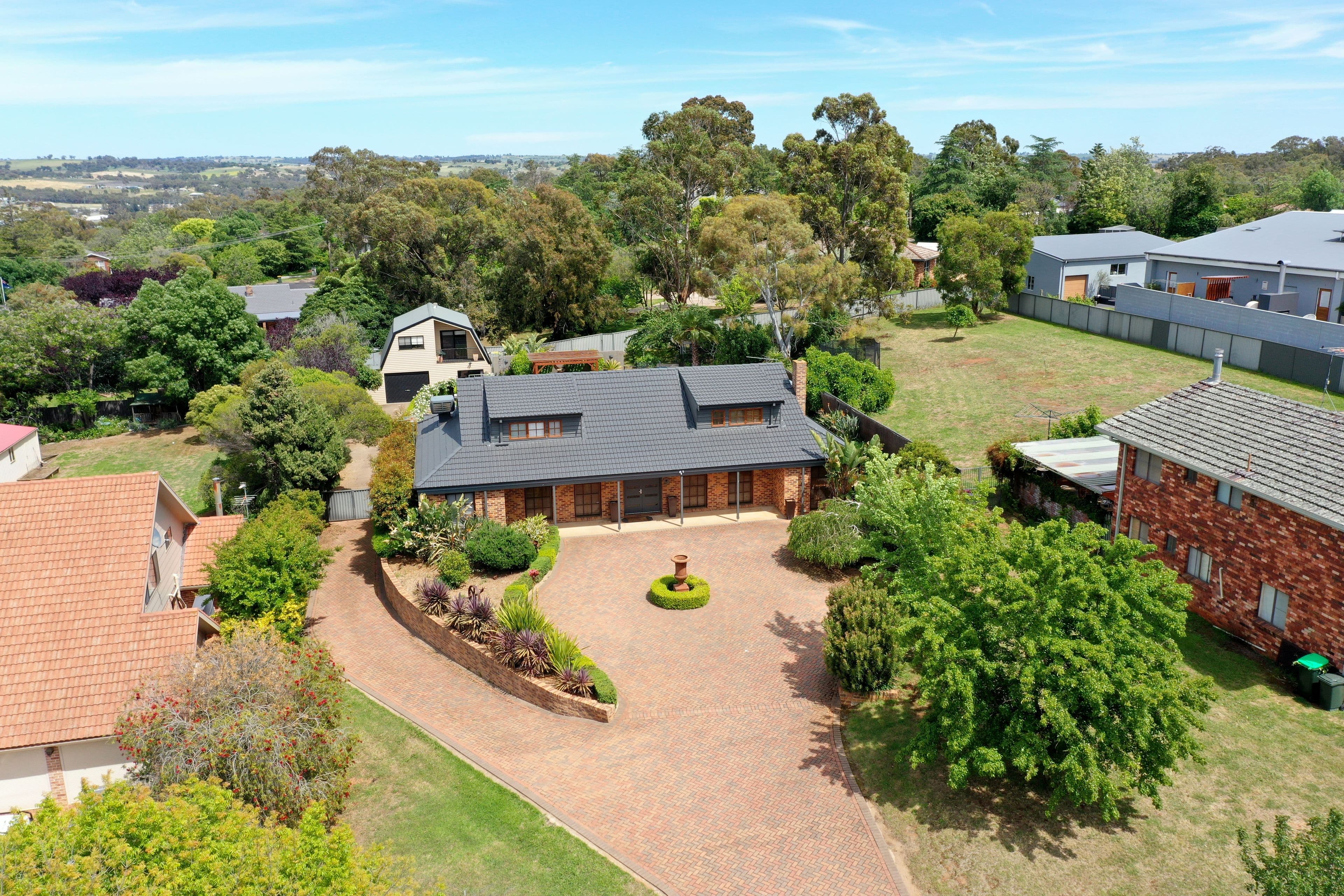 9 Renmark Avenue, Young NSW 2594, Young - Thumbnail 4