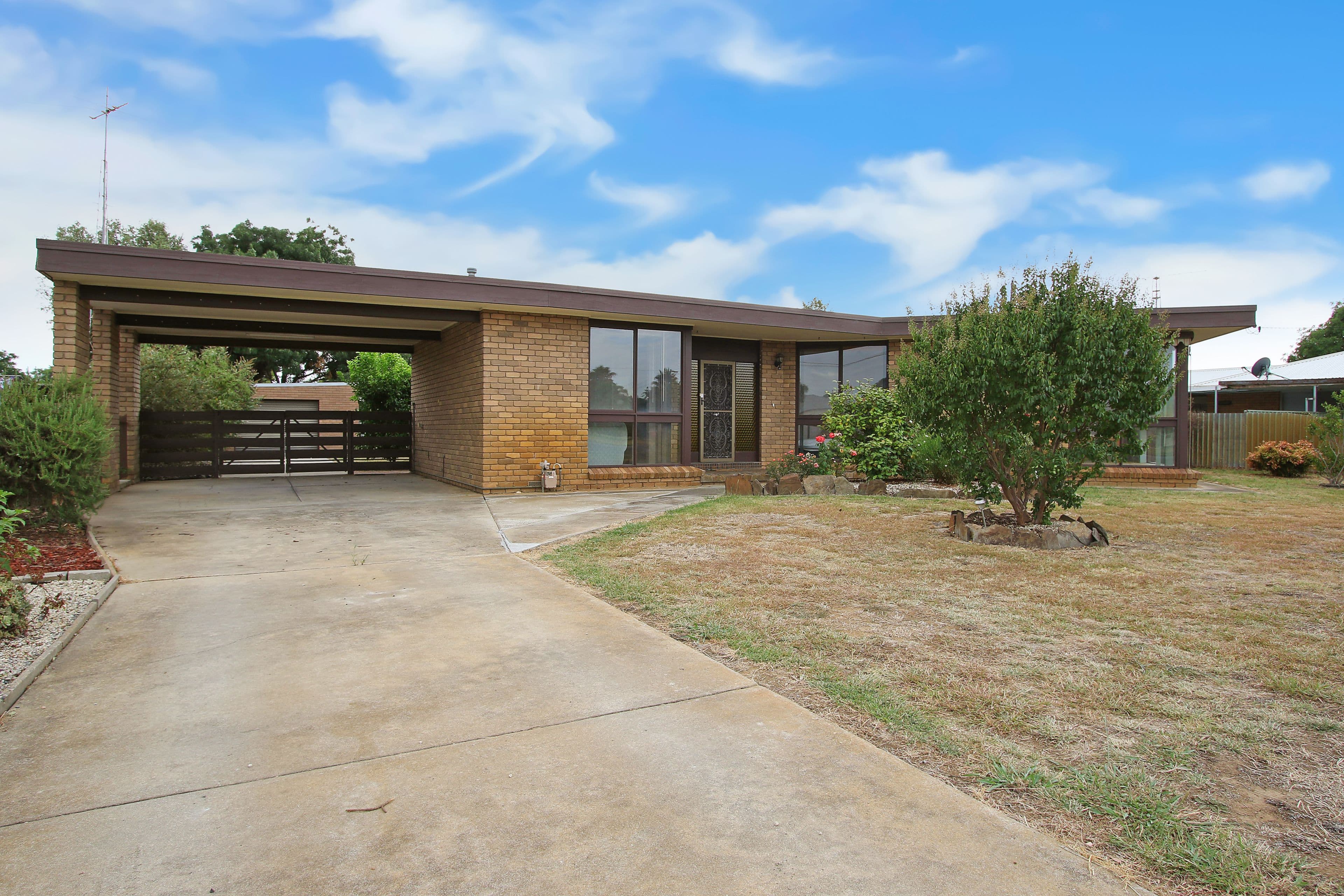 75 Pell Street, Howlong - Image 1