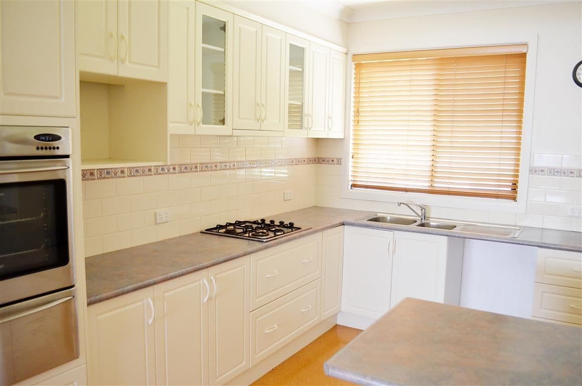 53 Carey Street, Tumut - Thumbnail 3
