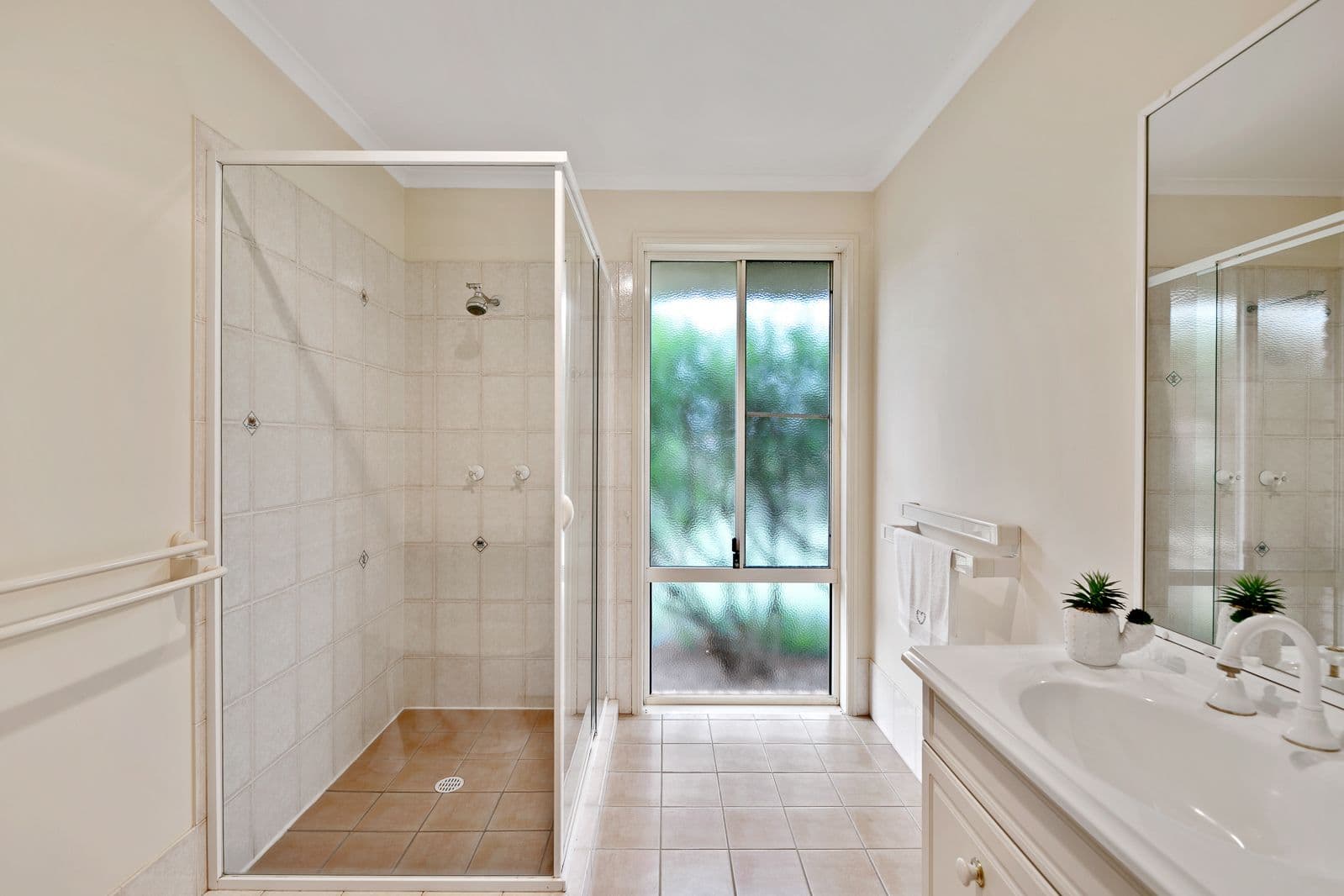 13 Degan Court, Middle Ridge QLD 4350, Middle Ridge - Thumbnail 6