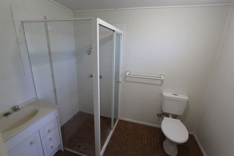 11 Chester Street, Charleville QLD 4470, Charleville - Thumbnail 4