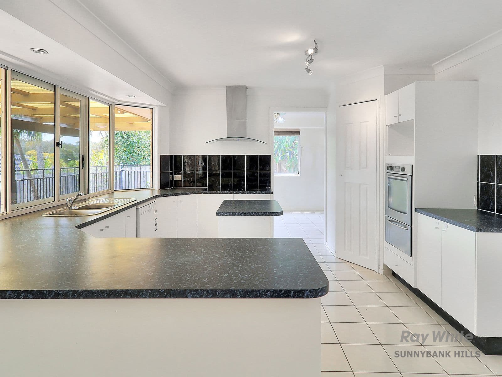 88 Honeysuckle Way, Calamvale QLD 4116, Calamvale - Thumbnail 6