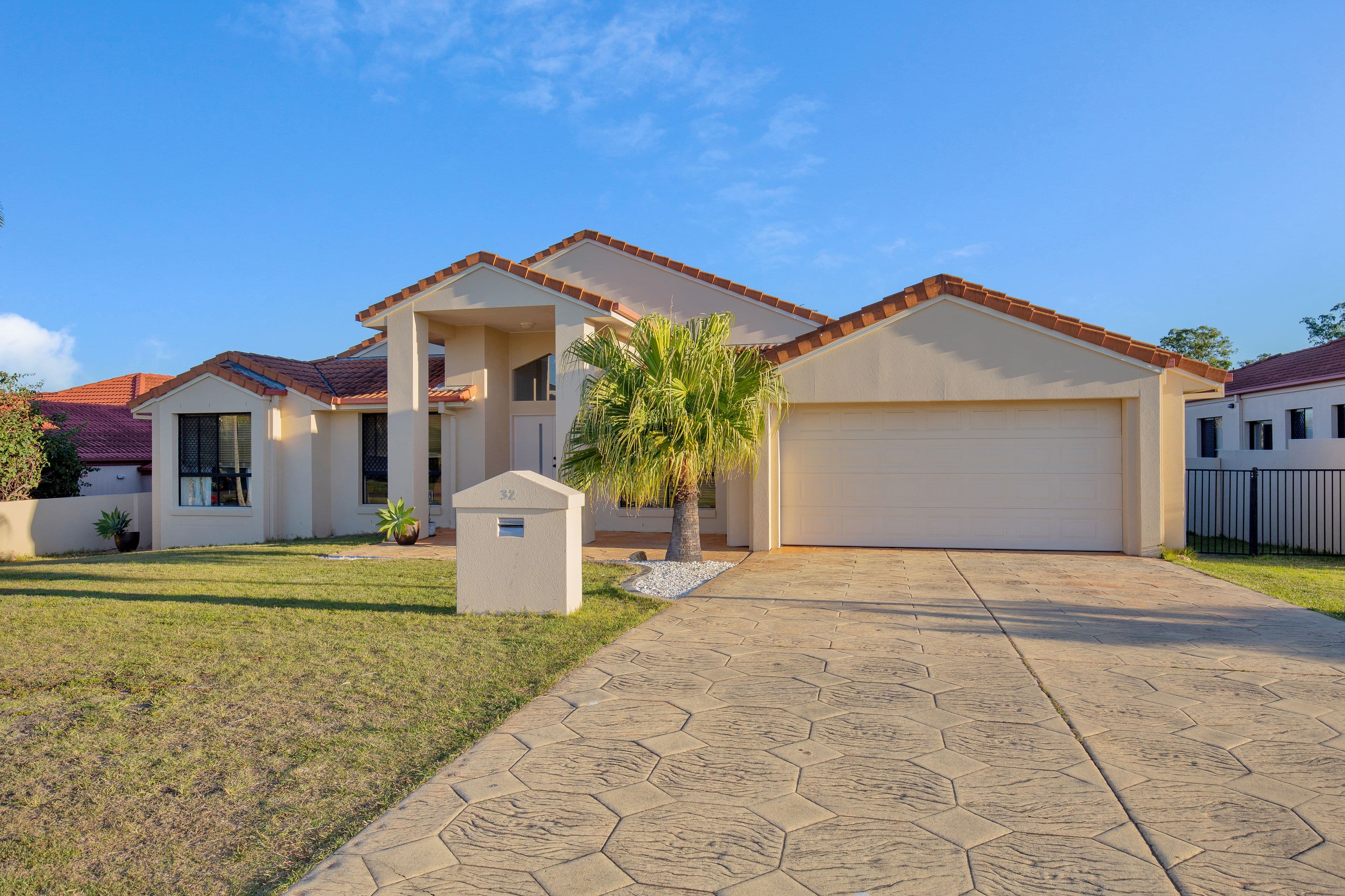 32 Nottinghill Gate Drive, Arundel QLD 4214, Arundel - Image 1