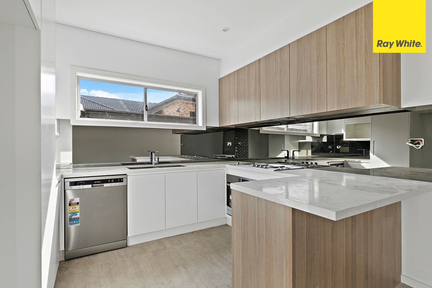 28 Clarence Road, Wantirna - Thumbnail 3