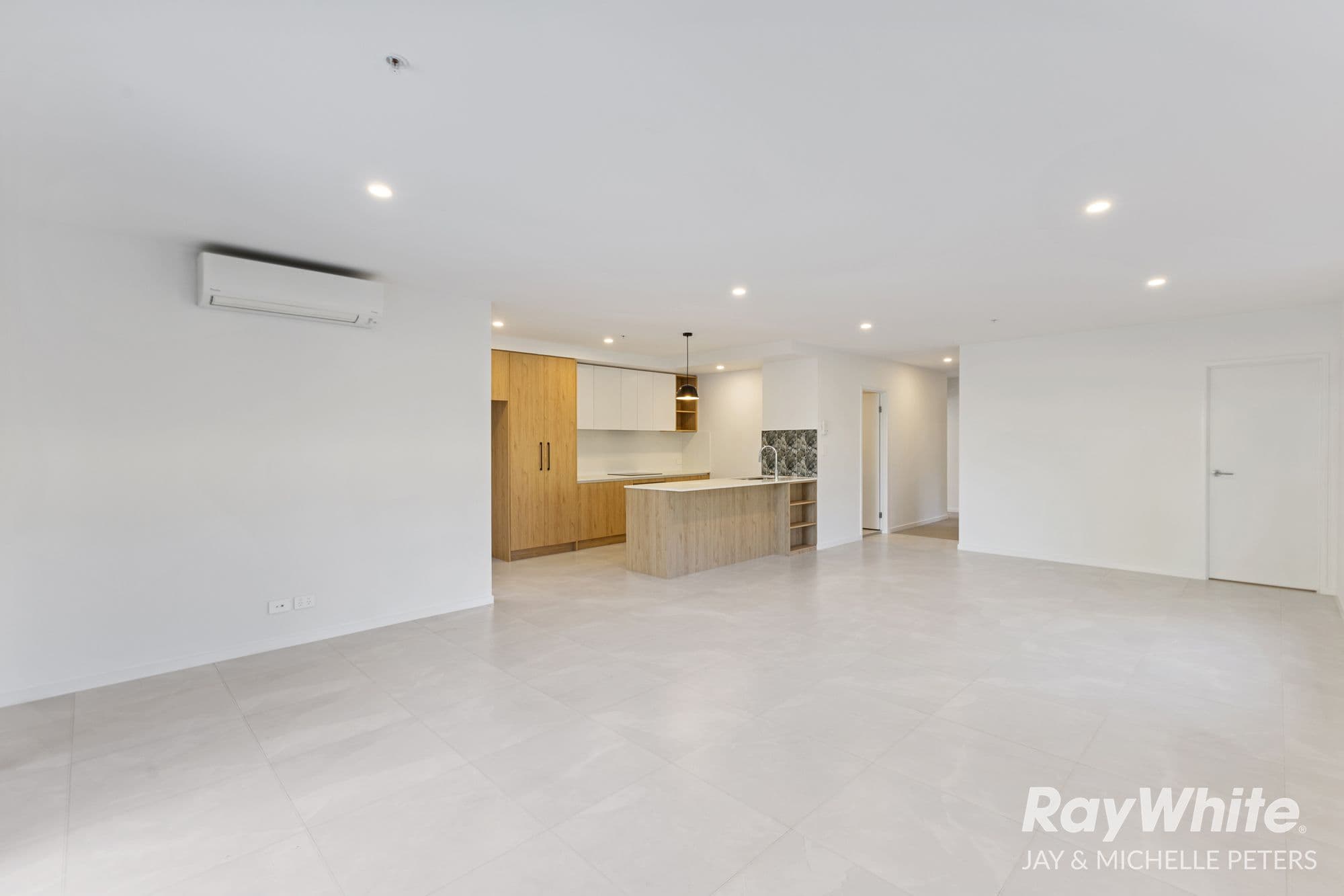 10 Rock Street, Scarborough QLD 4020, Scarborough - Thumbnail 5