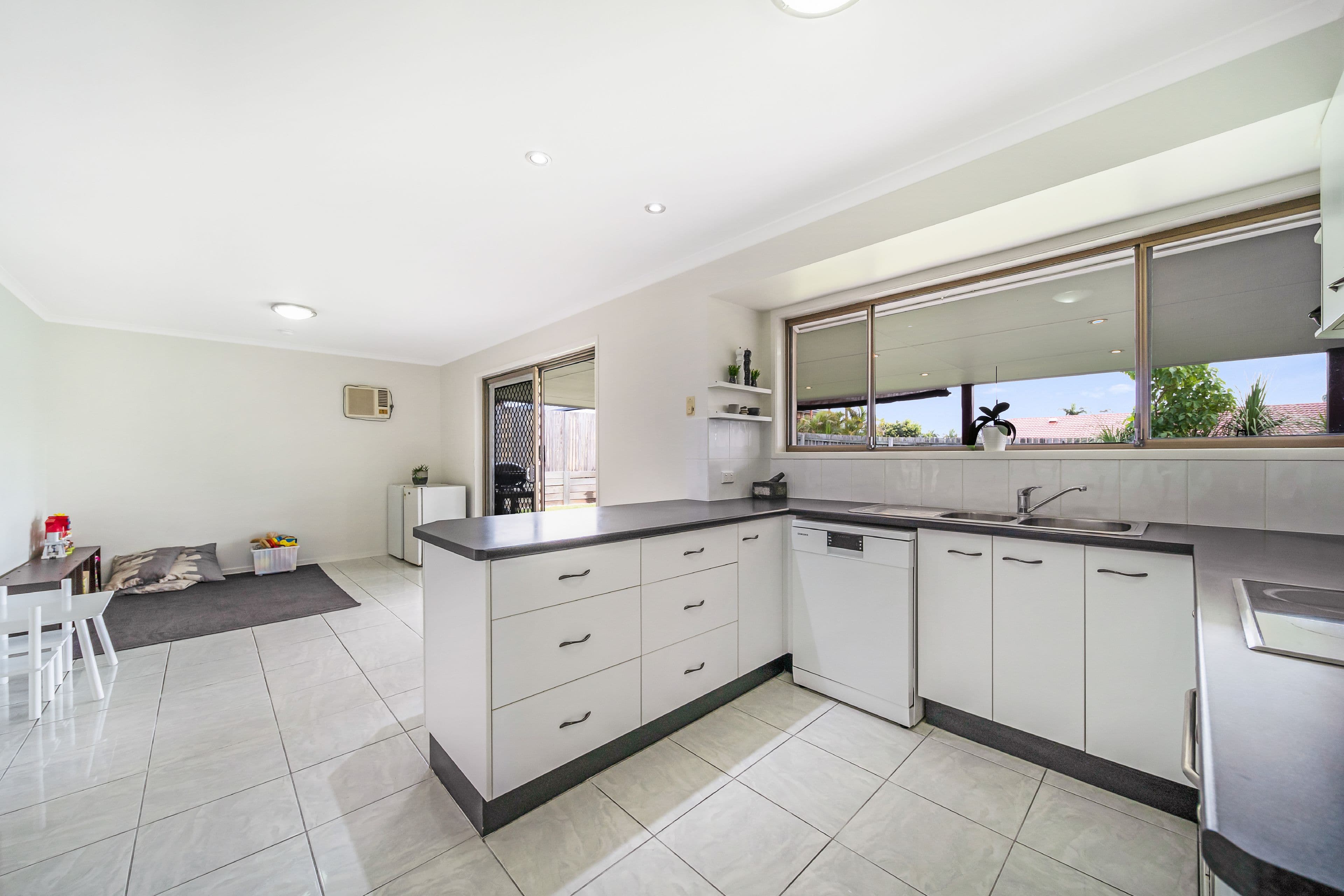 13 Everest Street, Daisy Hill QLD 4127, Daisy Hill - Thumbnail 6