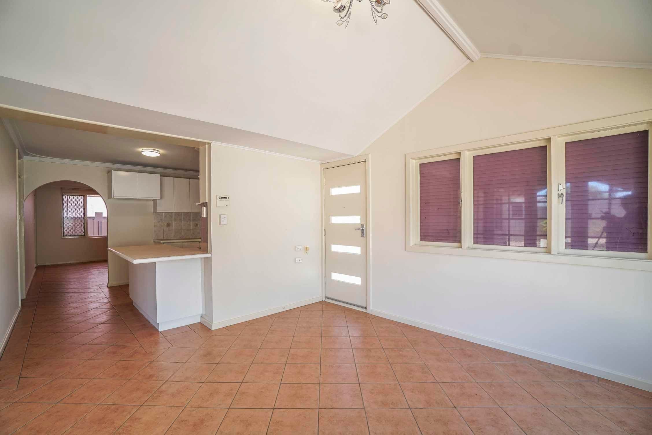 96 Hardey Road, Belmont WA 6104, Belmont - Thumbnail 3