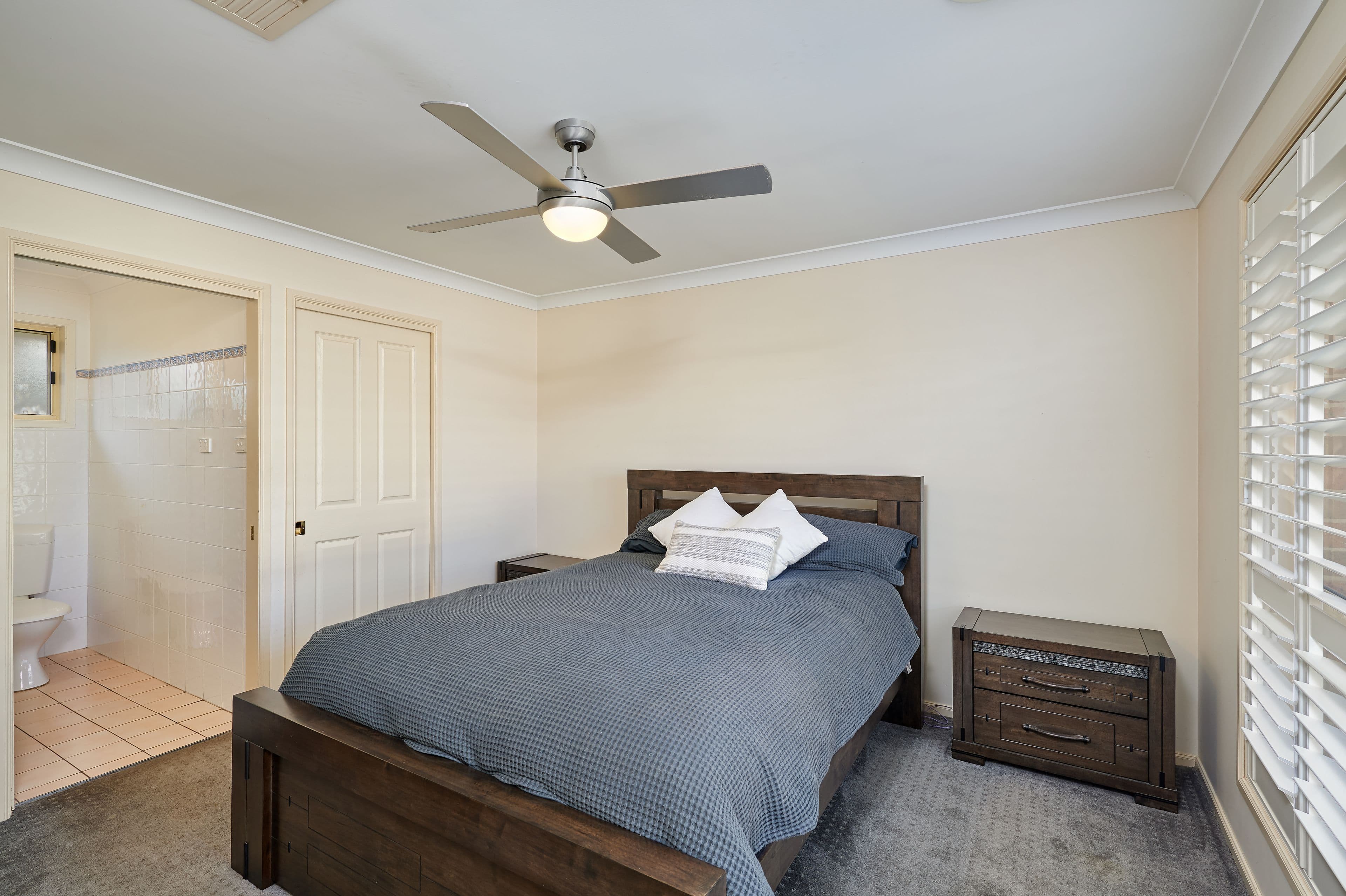 11 Kaldari Crescent, Glenfield Park - Thumbnail 7