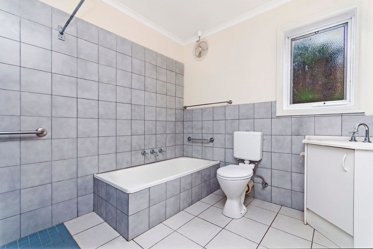 65 Simpson Street, Warrnambool VIC 3280, Warrnambool - Thumbnail 7