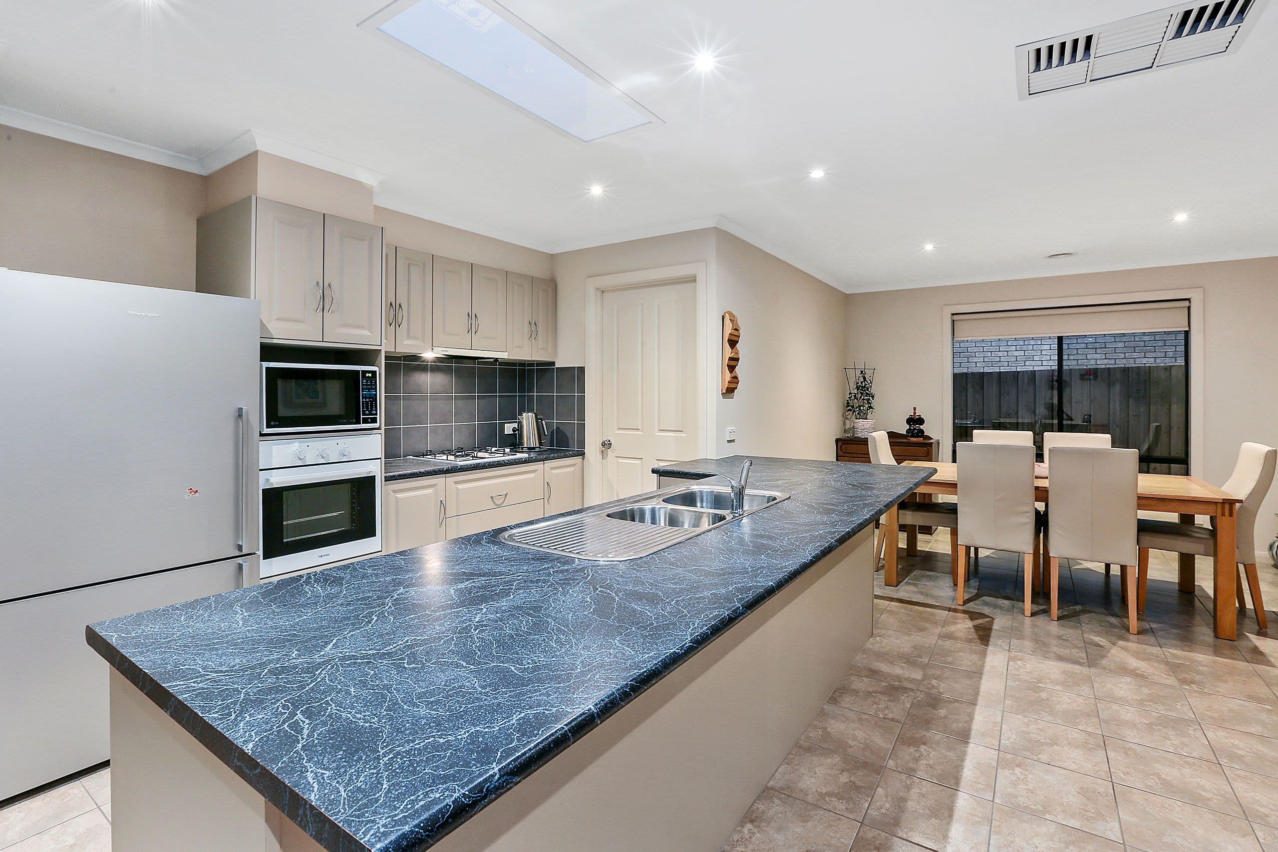 30 Ironbark Street, Waurn Ponds VIC 3216, Waurn Ponds - Thumbnail 4