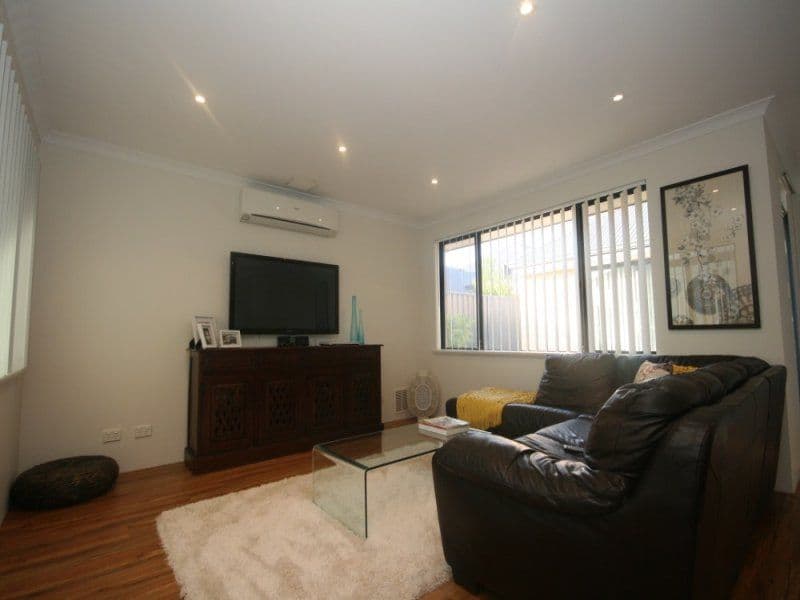 12/4 McDermott Avenue, Wandina WA 6530, Wandina - Thumbnail 3