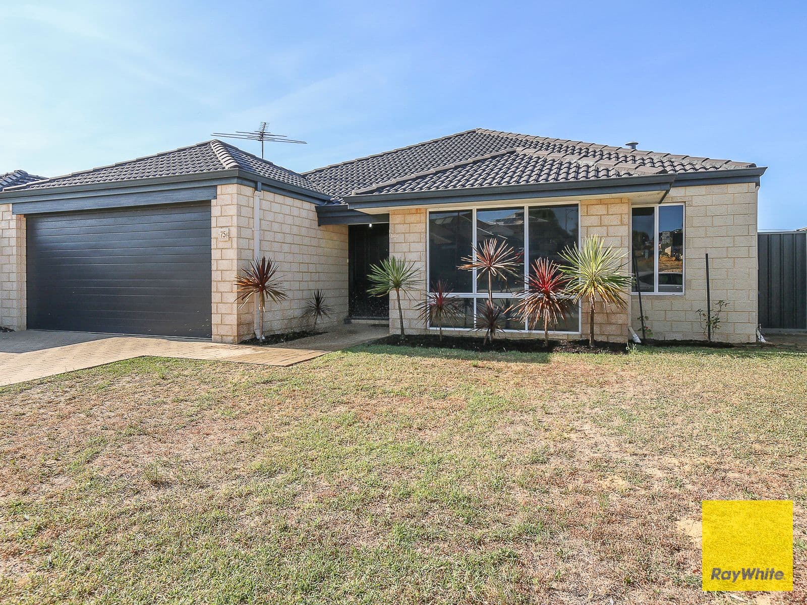 75 Hookstone Drive, Landsdale WA 6065, Landsdale - Image 1