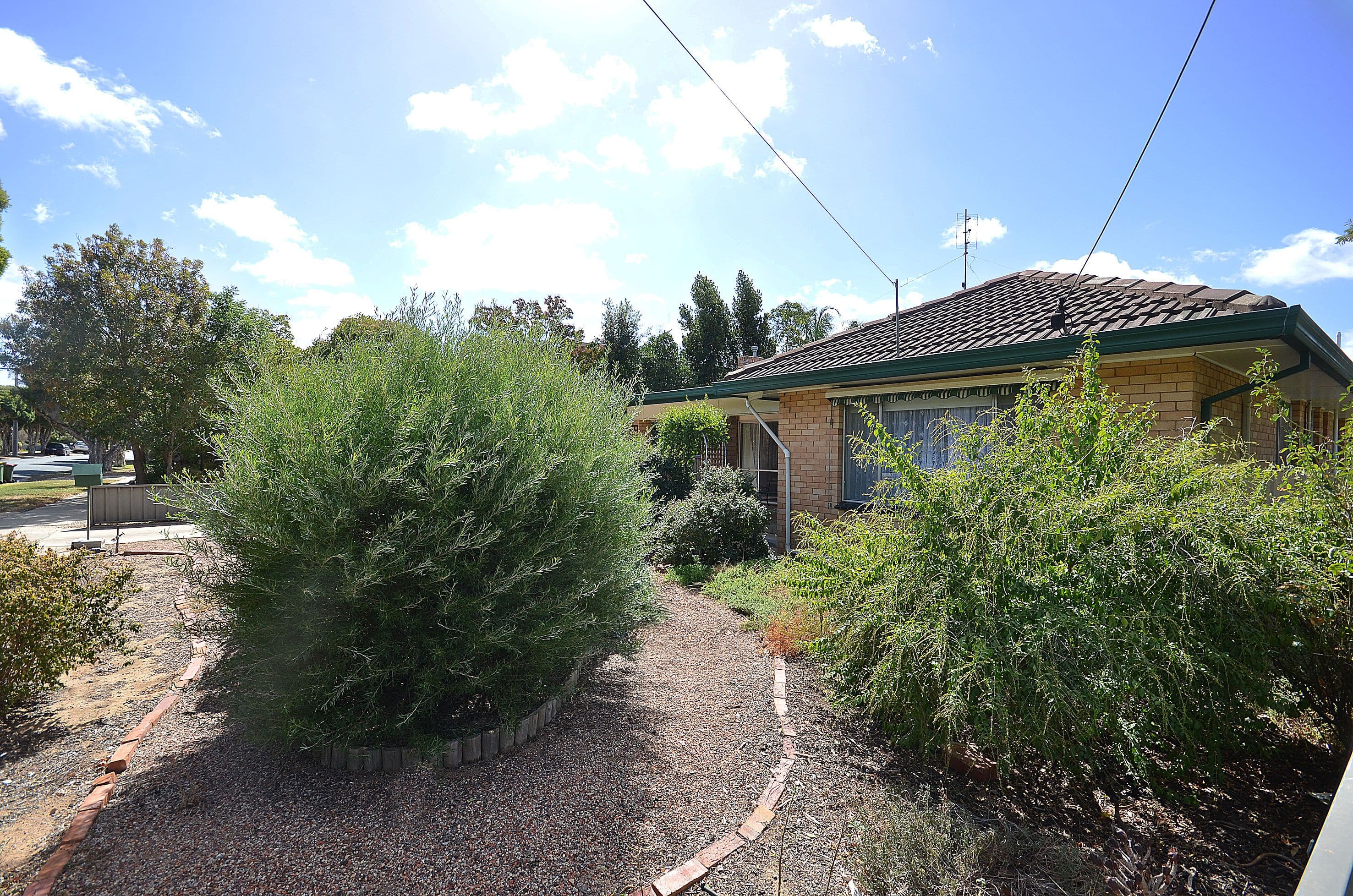 10 Shackell Street, Echuca VIC 3564, Echuca - Thumbnail 2
