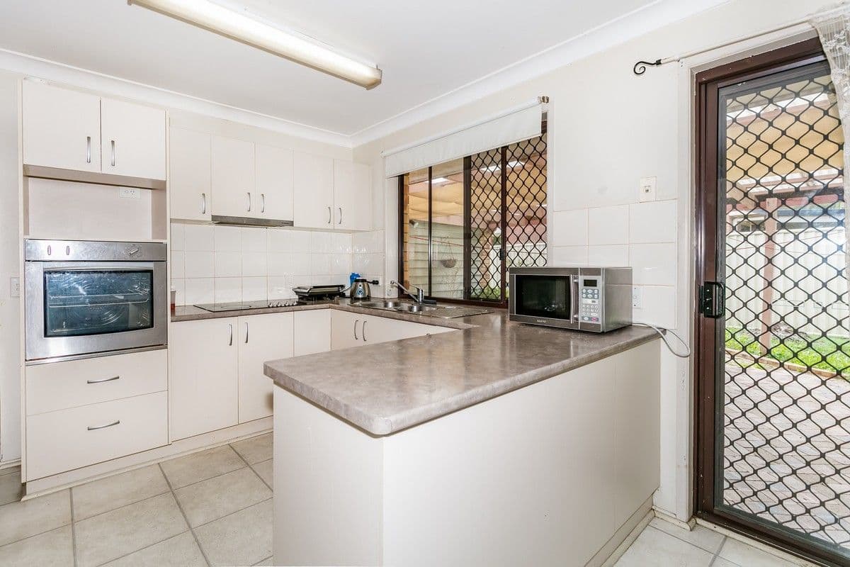 3 Ferntree Court, RUNCORN QLD 4113, Runcorn - Thumbnail 3