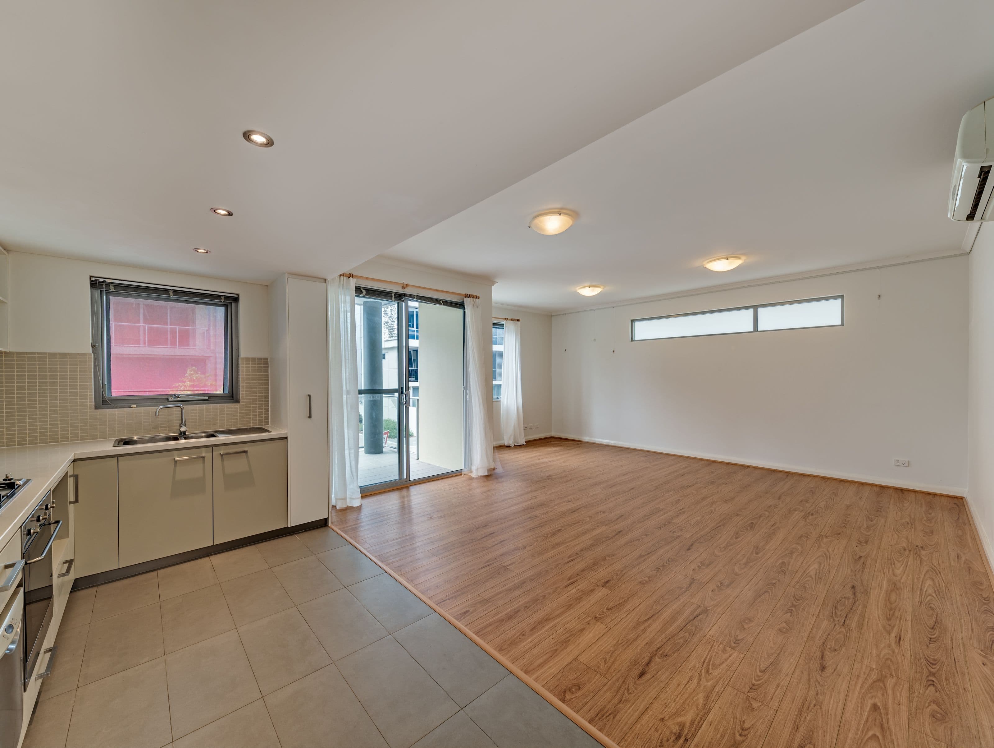 4/2 Bremer Promenade, East Perth WA 6004, East Perth - Image 1