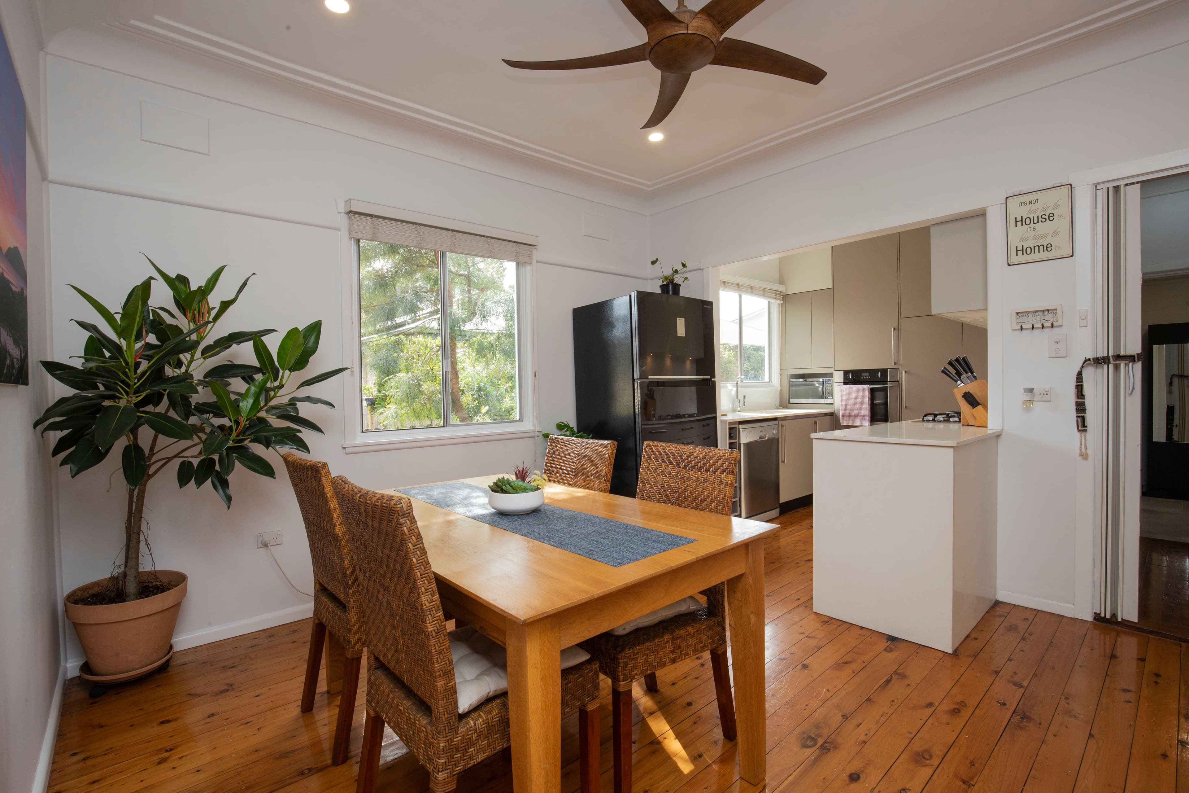 4 Dolphin Avenue, Hawks Nest NSW 2324, Hawks Nest - Thumbnail 4