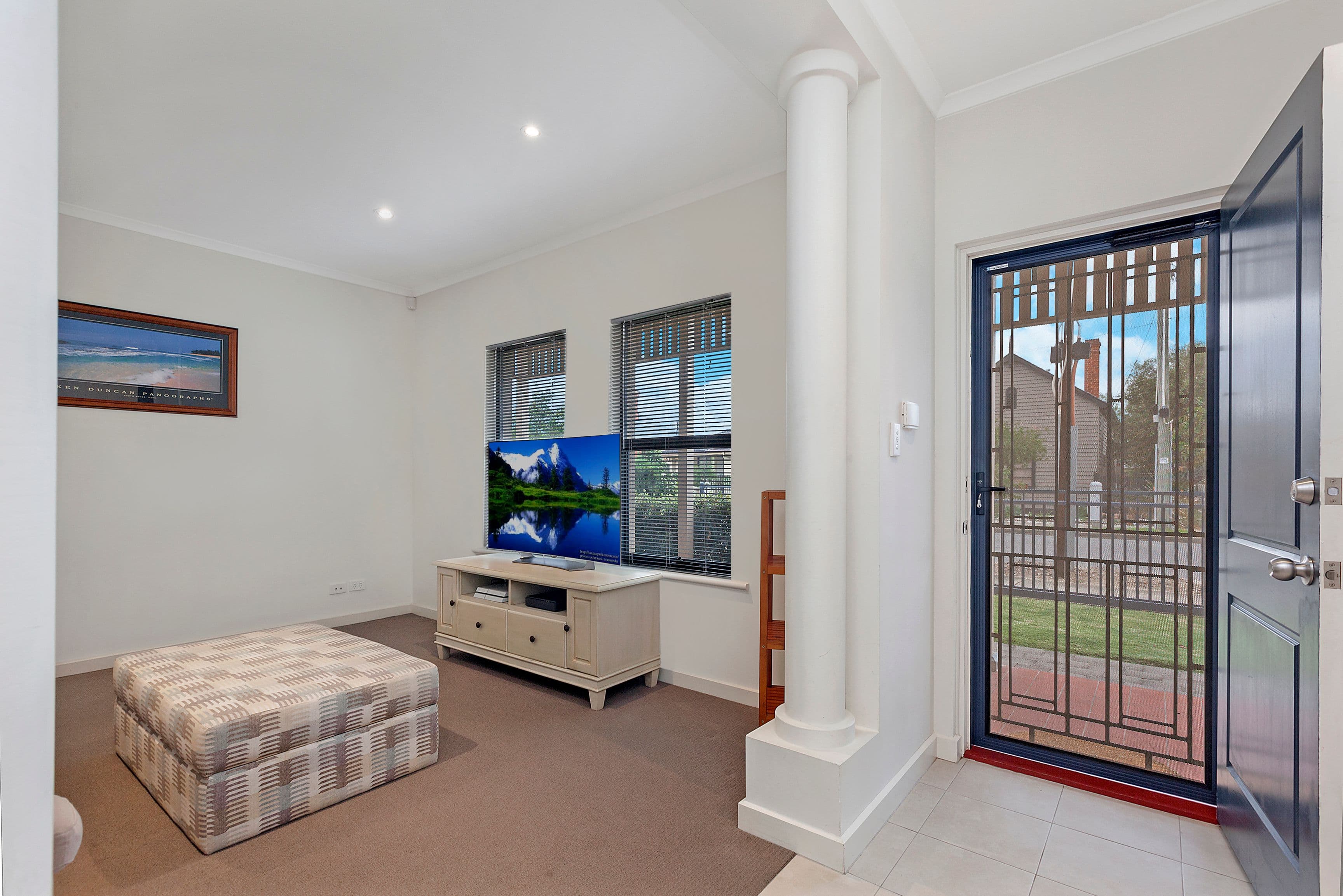 7 Skyline St, MENANGLE PARK NSW 2563, Menangle Park - Thumbnail 2