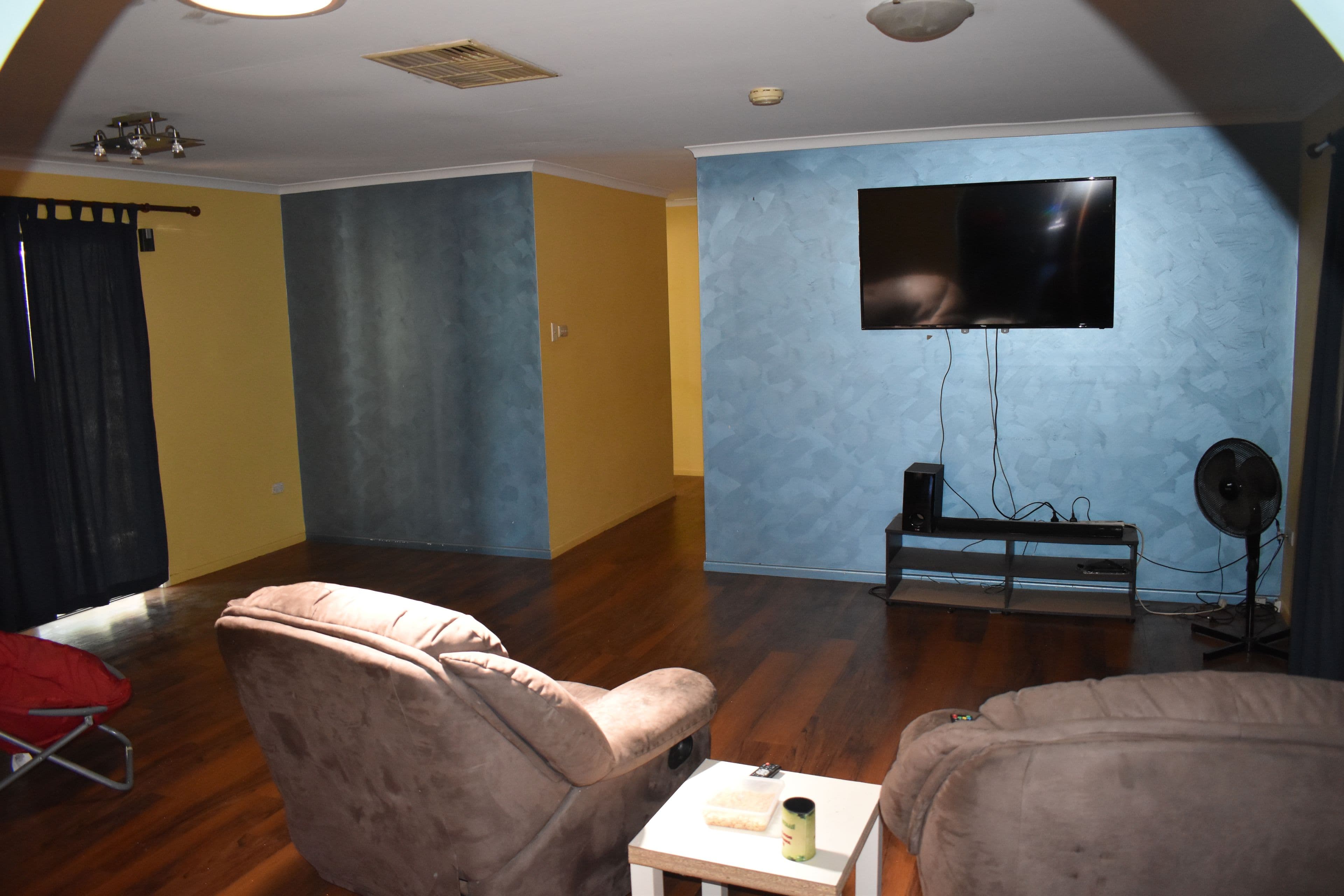 62 Ruby Street, Emerald QLD 4720, Emerald - Thumbnail 2