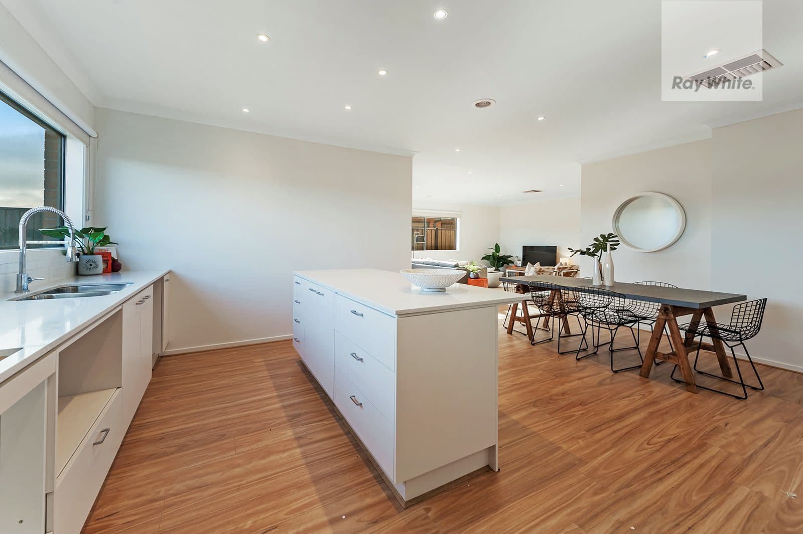 13 Geyser Street, Craigieburn VIC 3064, Craigieburn - Thumbnail 6