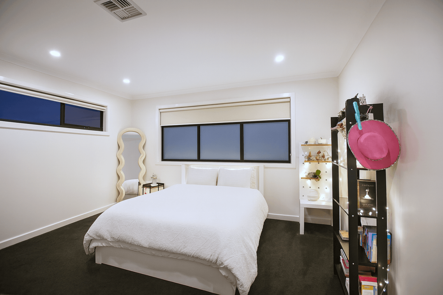 2/5 Miranda Road, Reservoir VIC 3073, Reservoir - Thumbnail 4