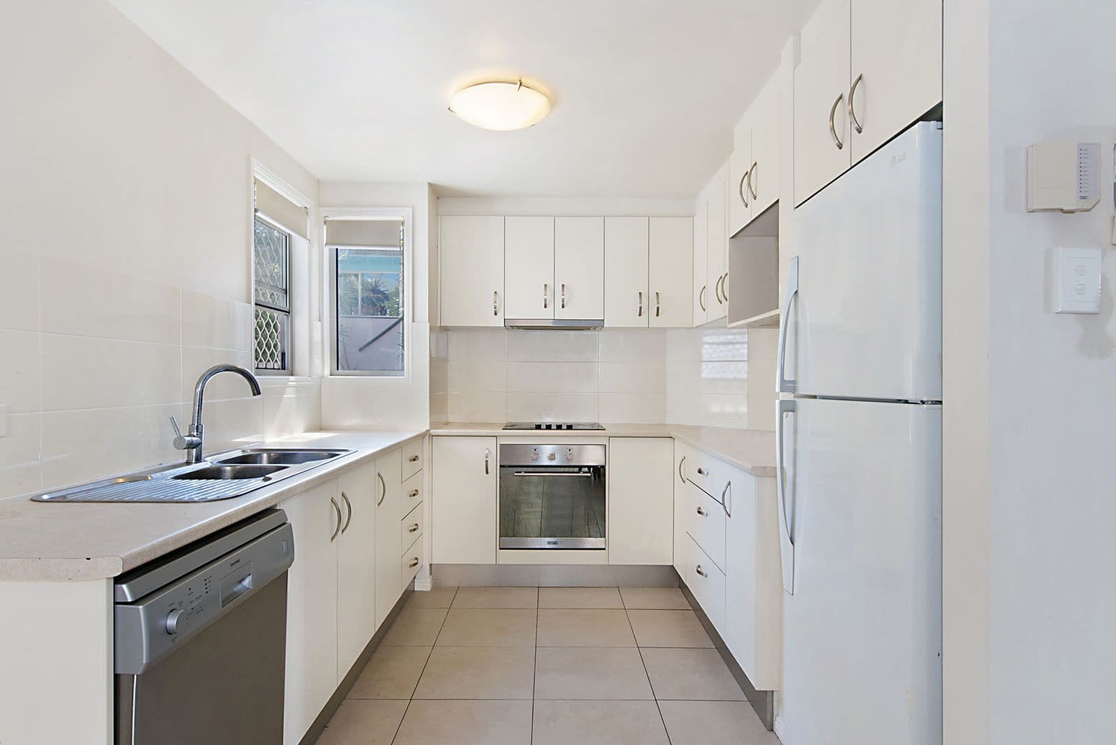 61 Waverley Street, Annerley QLD 4103, Annerley - Thumbnail 3