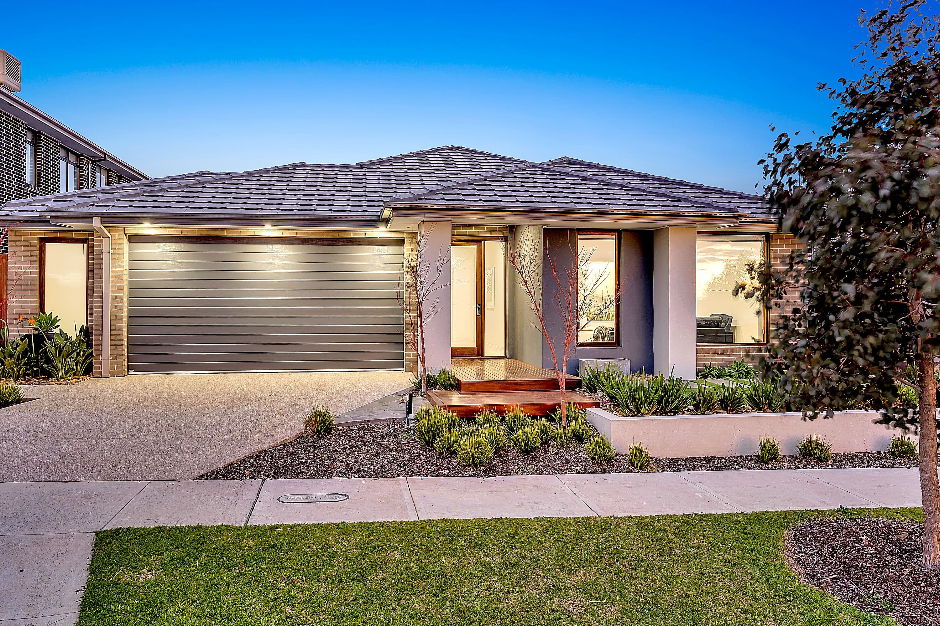 22 Dawnview Crescent, Roxburgh Park VIC 3064, Roxburgh Park - Thumbnail 2