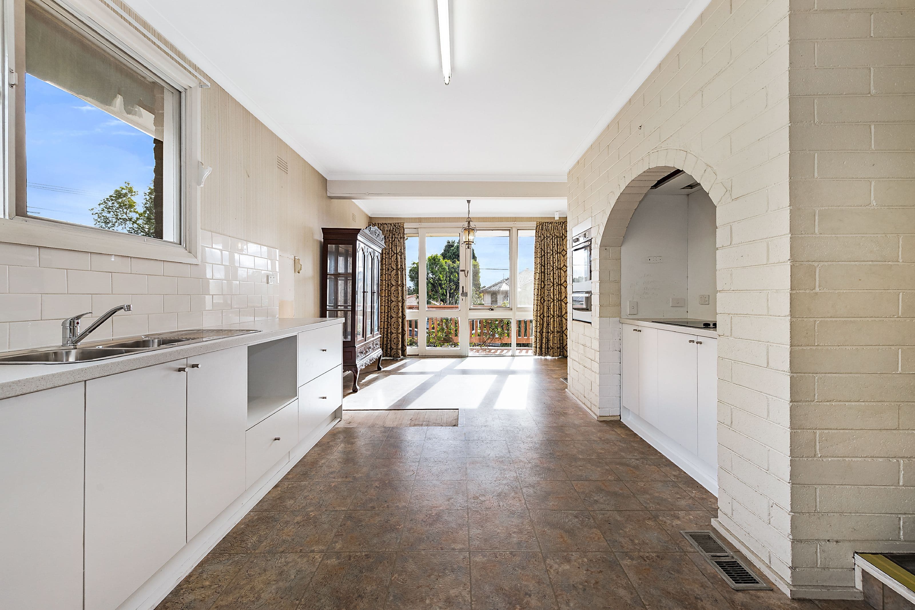 8 Loretta Avenue, Wheelers Hill VIC 3150, Wheelers Hill - Thumbnail 3