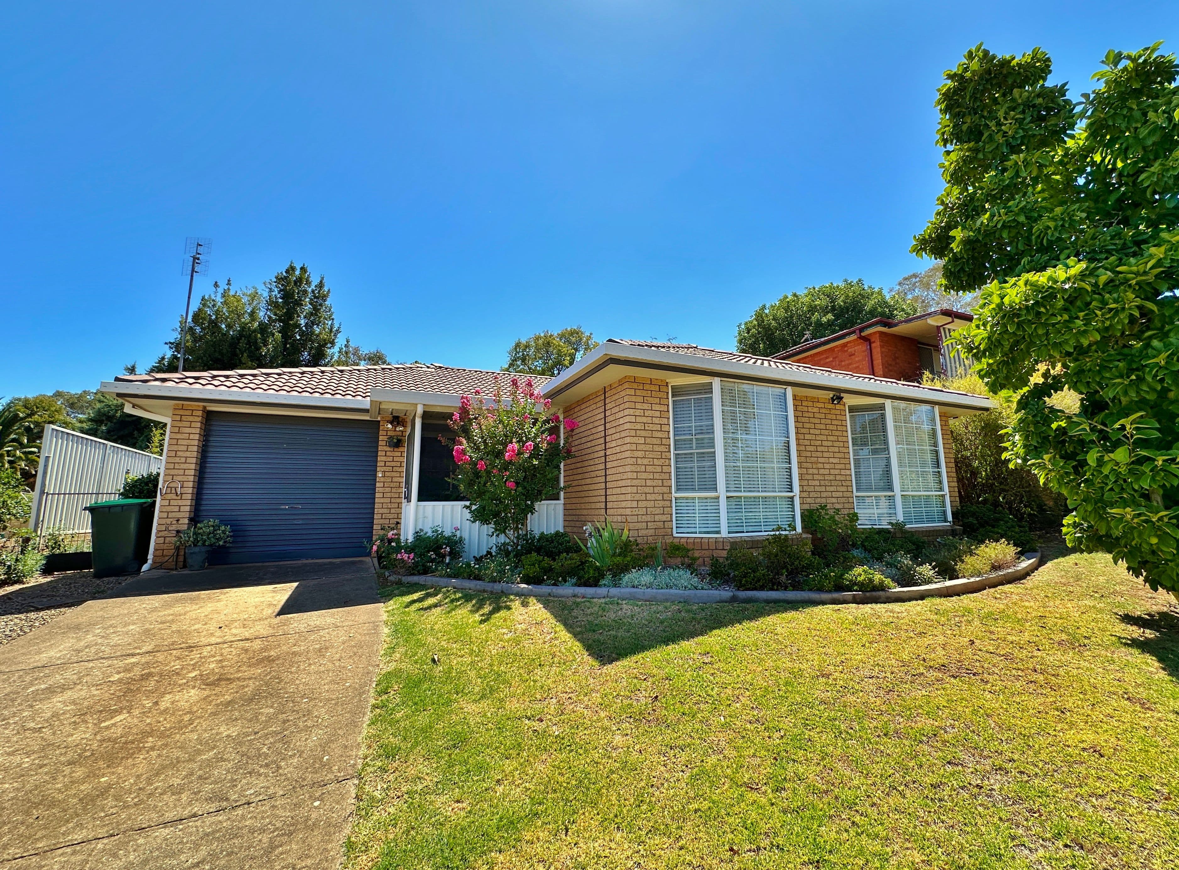 13 Barwang Street, Young NSW 2594, Young - Thumbnail 3