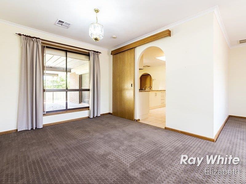 26 Megunya Crescent, Craigmore SA 5114, Craigmore - Thumbnail 4