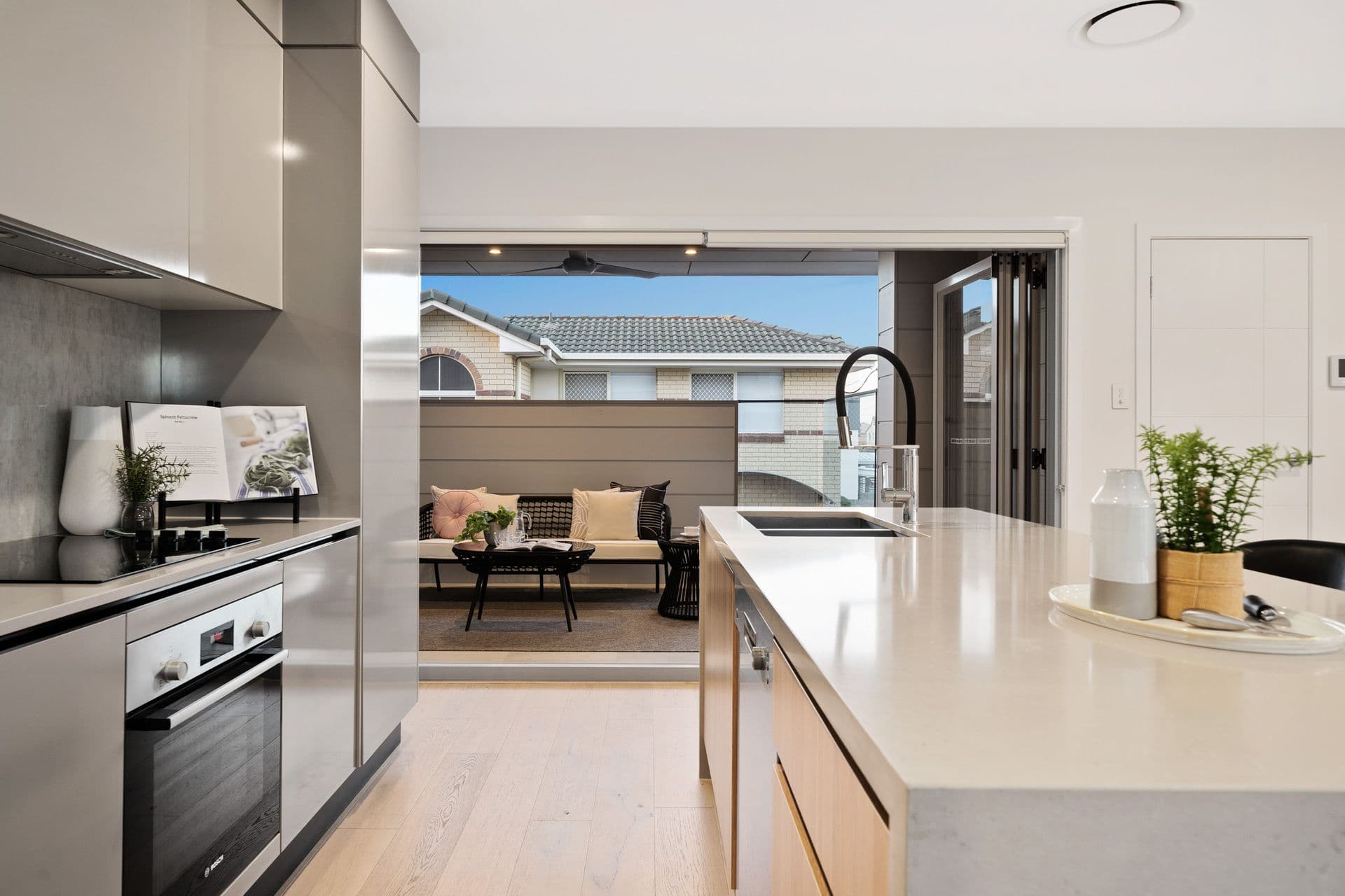 29 Cambridge Street, Carina Heights QLD 4152, Carina Heights - Thumbnail 3