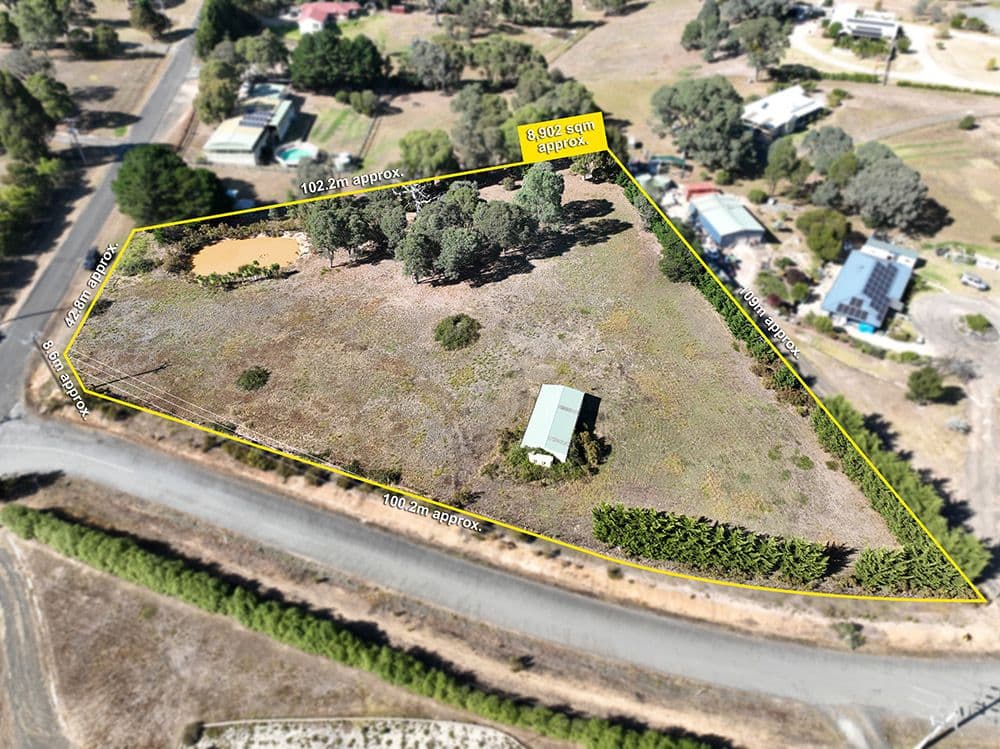 8 Roditis Avenue, Broadford VIC 3658, Broadford - Thumbnail 3
