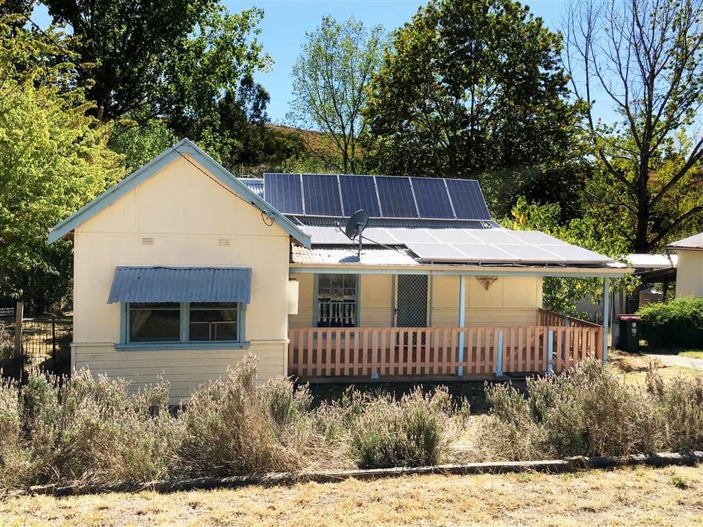 22 Quartz Street, Adelong - Image 1