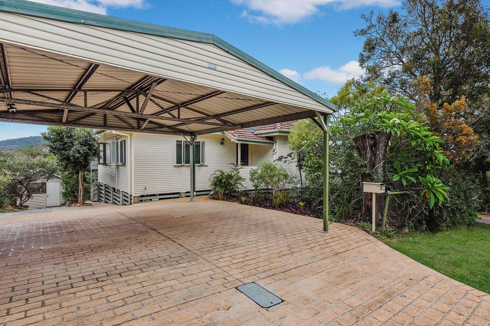 121 Jerrang Street, Indooroopilly QLD 4068, Indooroopilly - Thumbnail 2