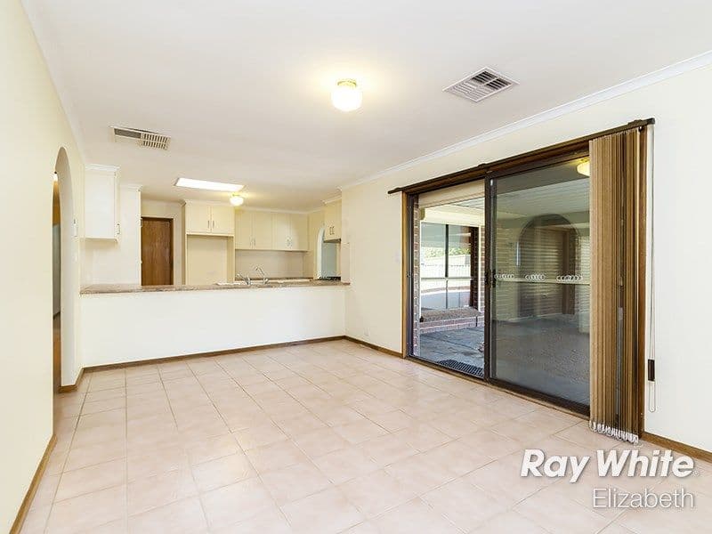 26 Megunya Crescent, Craigmore SA 5114, Craigmore - Thumbnail 7