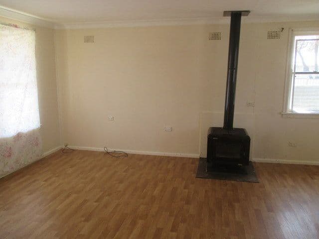 10 Greene Avenue, Coonamble - Thumbnail 4