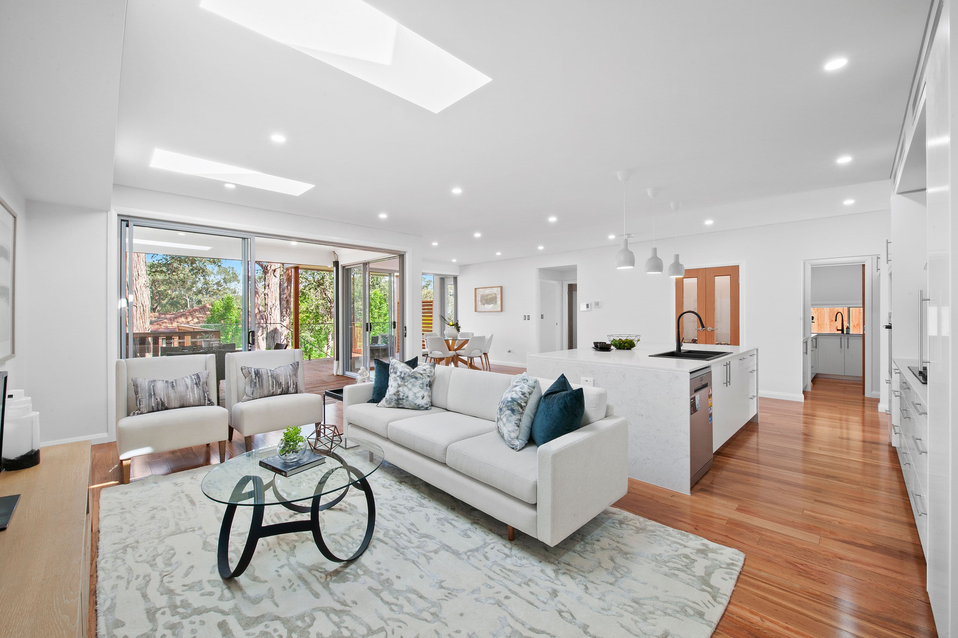 16 Elabana Crescent, Castle Hill - Thumbnail 3