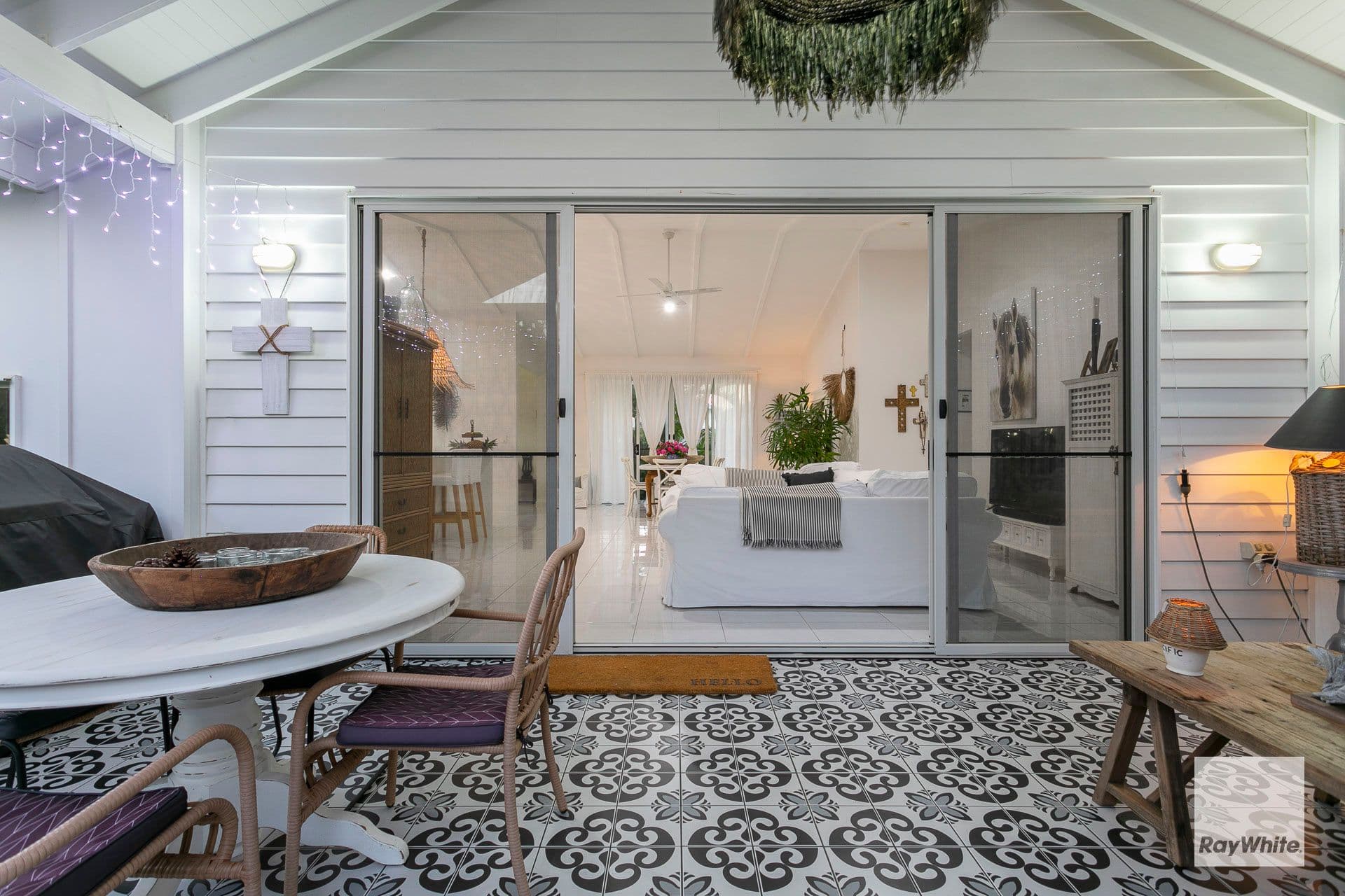 4 Tomarah Court, Redland Bay QLD 4165, Redland Bay - Image 1