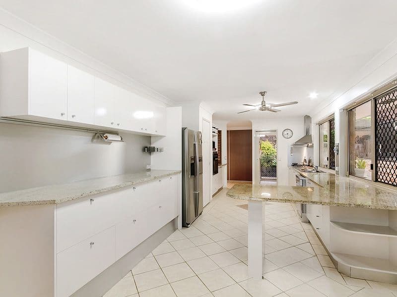4 Rosewall Place, Oxenford QLD 4210, Oxenford - Thumbnail 6