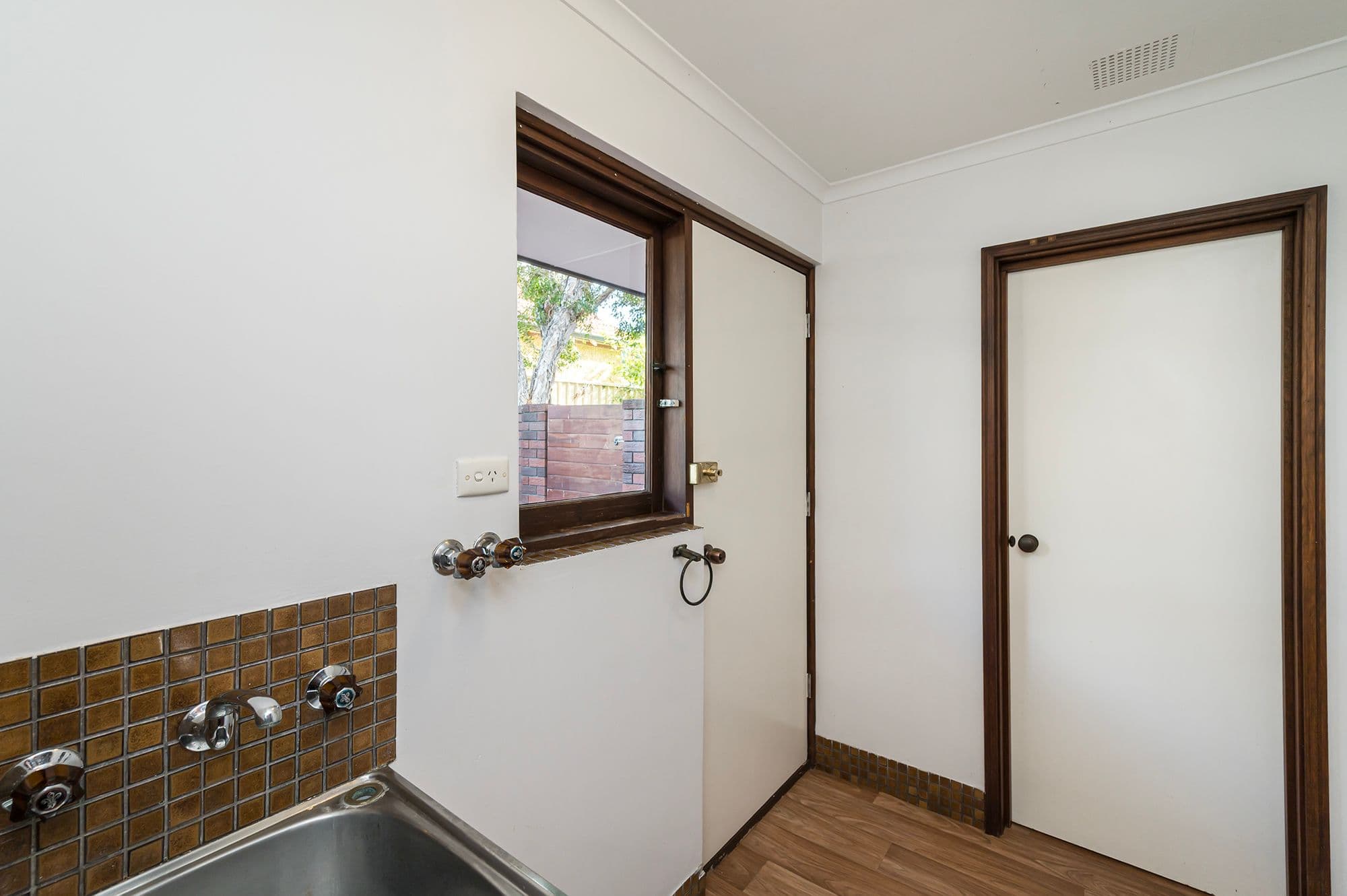 9/3 Robin Street, Menora WA 6050, Menora - Thumbnail 8