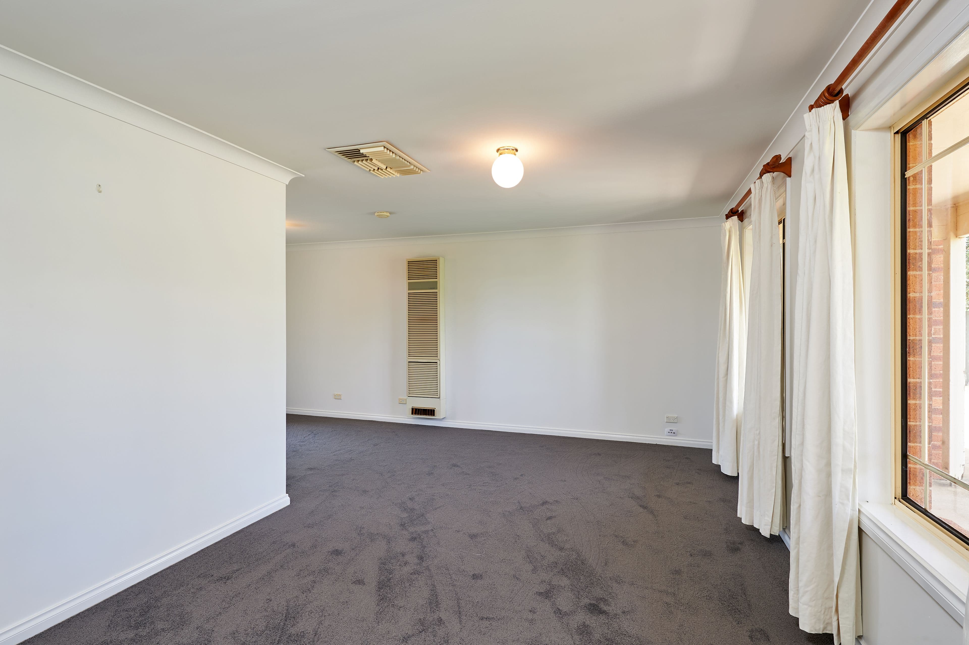 36 Gunn Drive, Estella - Thumbnail 3