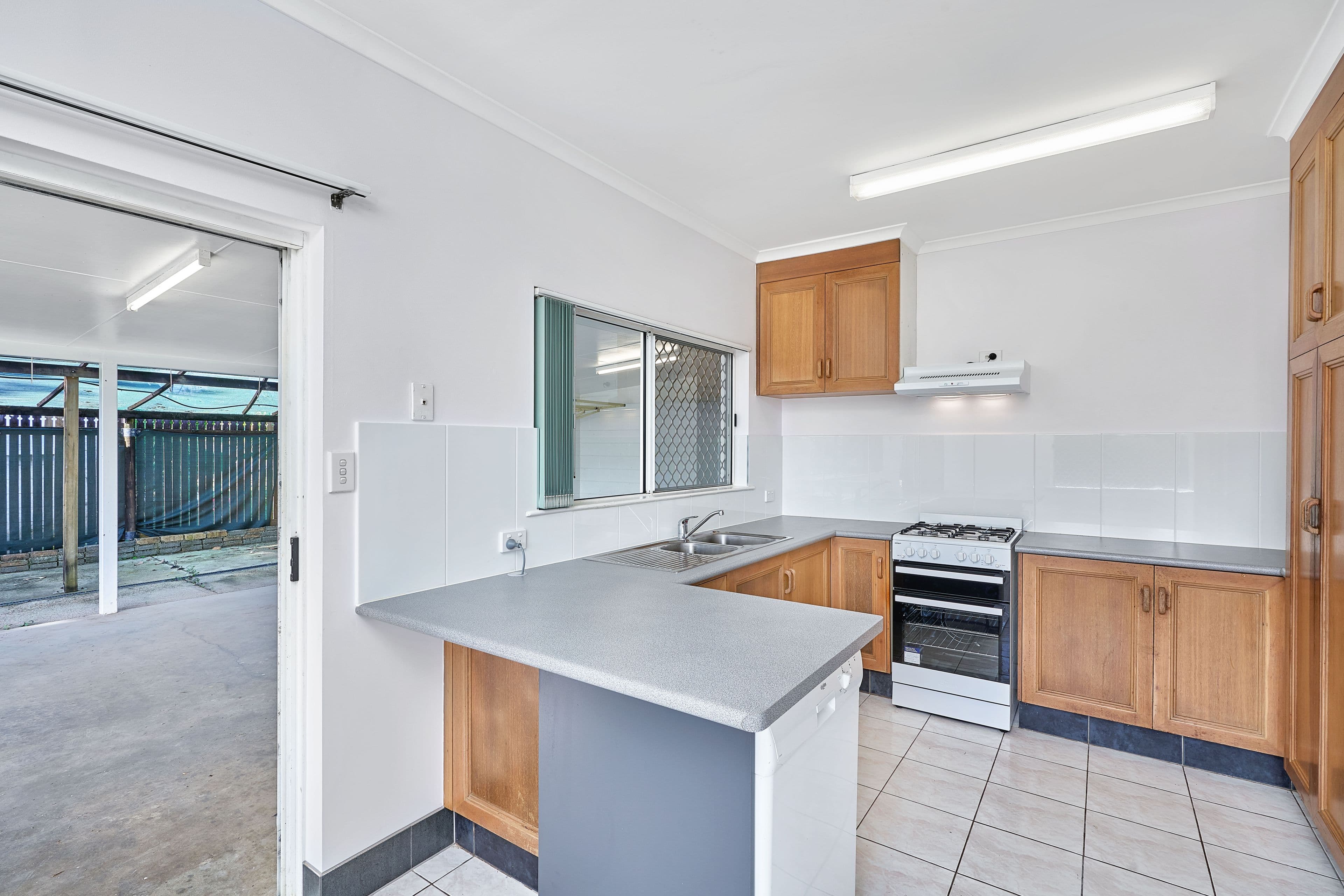 8 Somerset Close, Bentley Park QLD 4869, Bentley Park - Thumbnail 4
