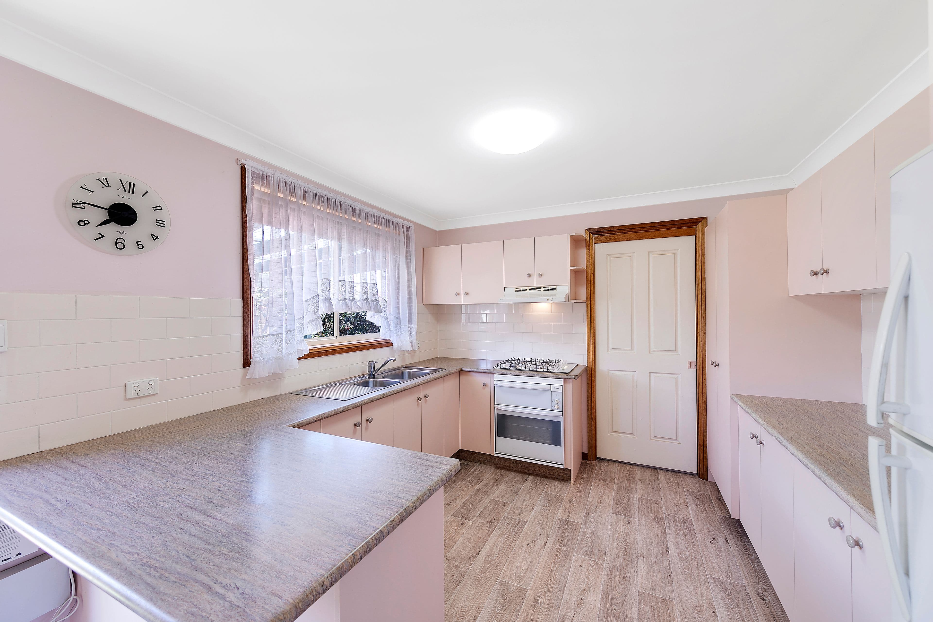 39 Hume Boulevard, Killarney Vale NSW 2261, Killarney Vale - Thumbnail 2
