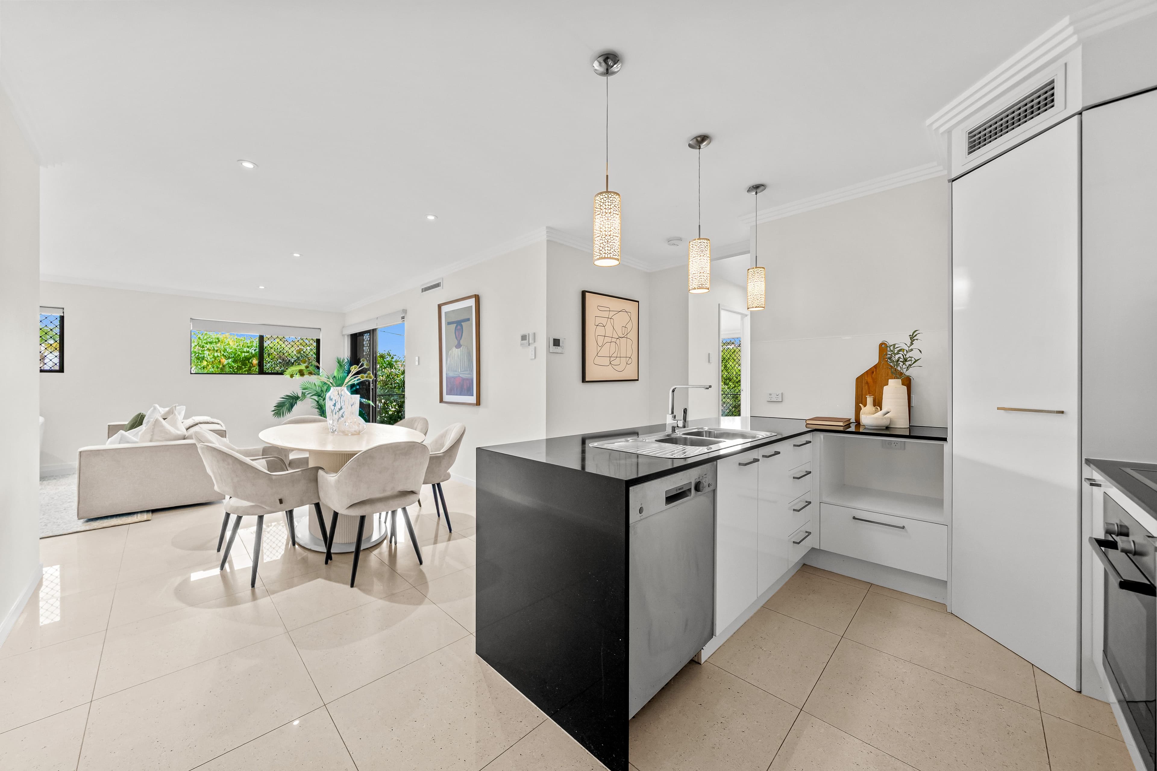 2/2 Clausen Street, Mount Gravatt East QLD 4122, Mount Gravatt East - Thumbnail 3